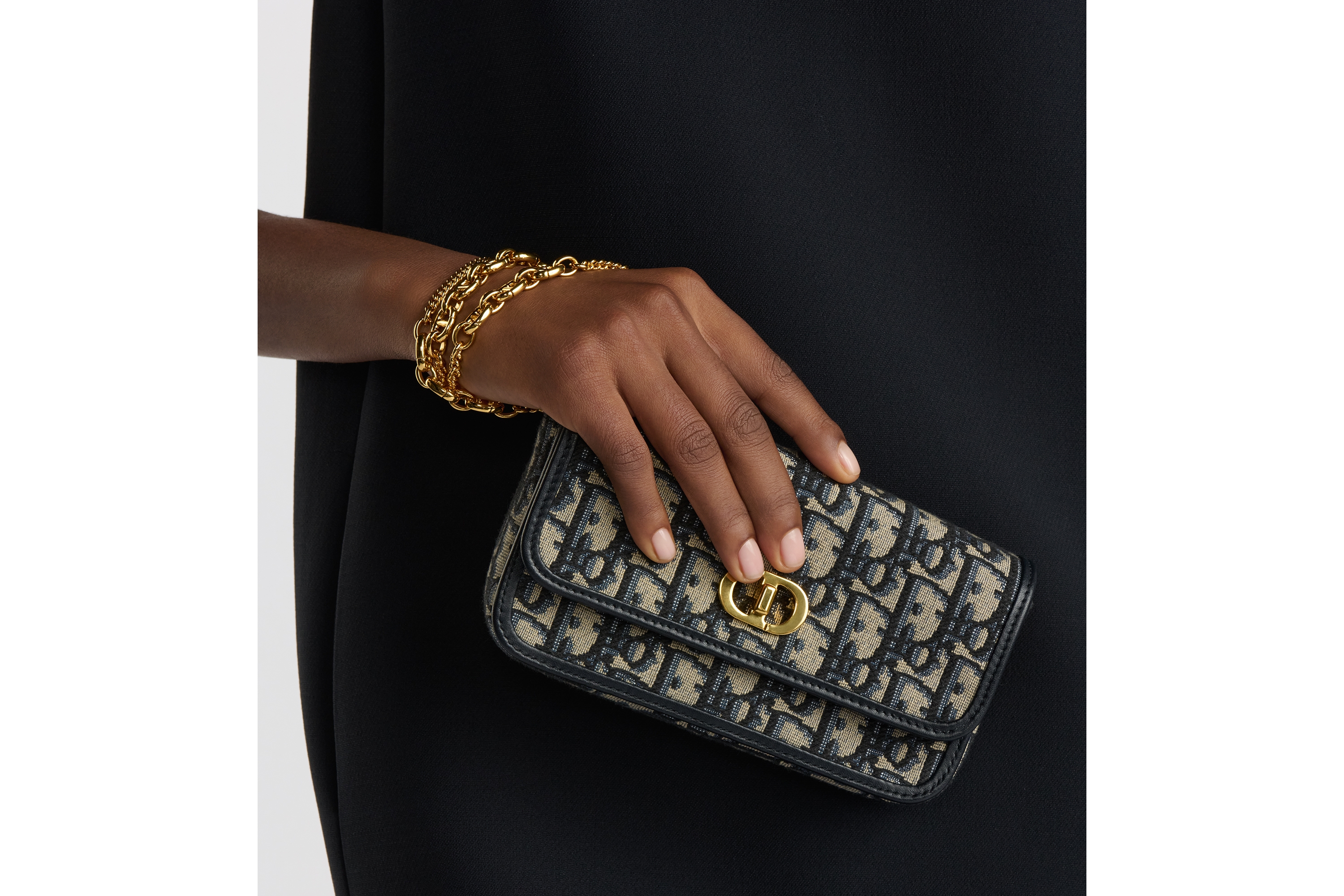 Look Small Miss Caro Pouch with Chain Blue Dior Oblique Jacquard E17