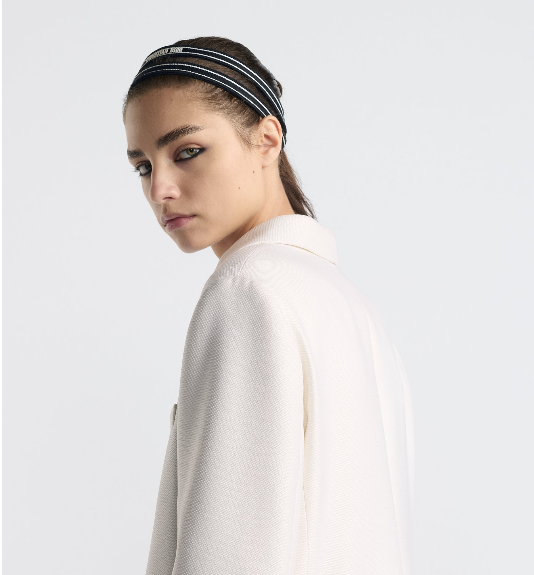 aria_look Blazer extragrande aria_threeQuarterBackView