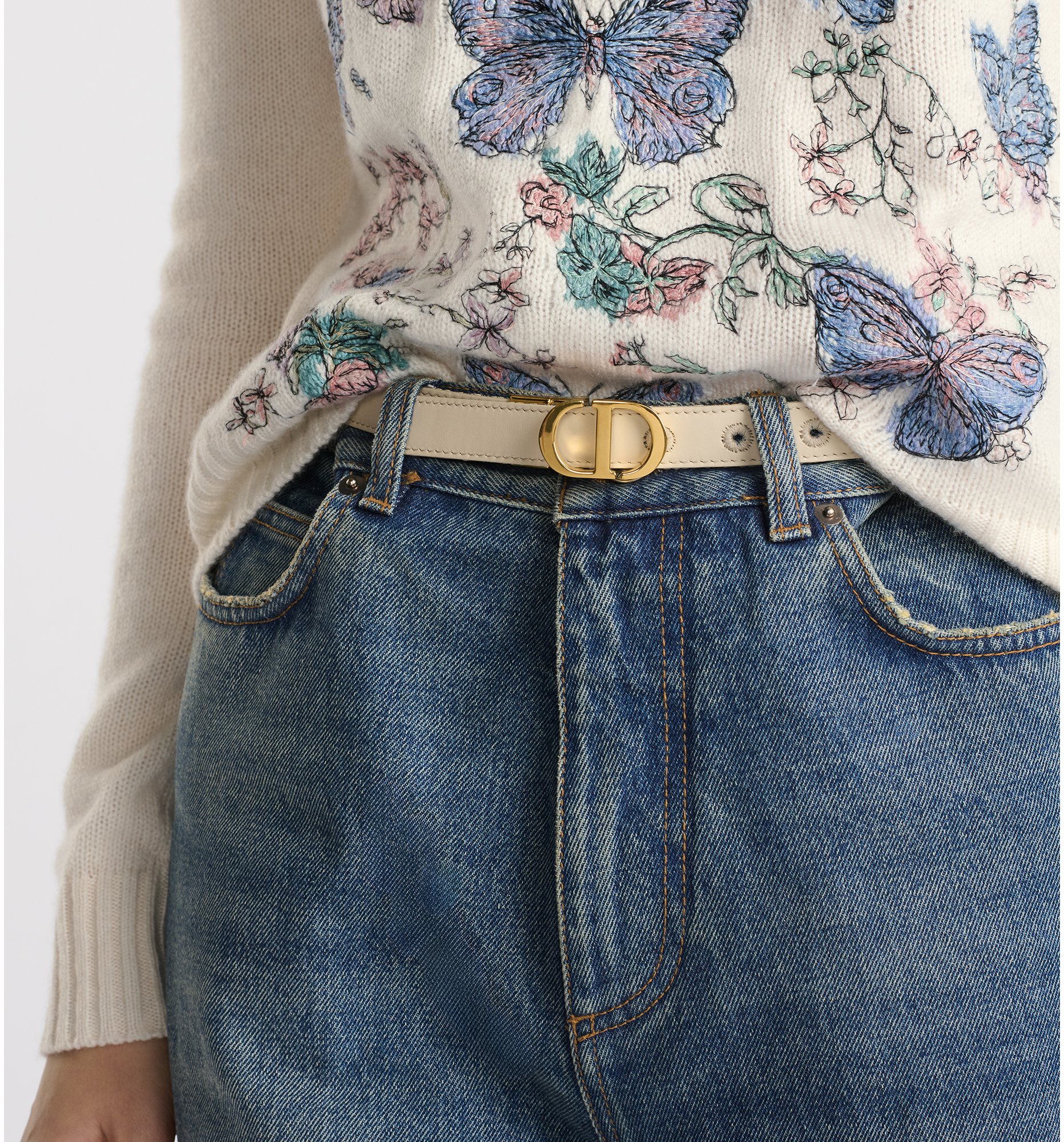aria_look 30 Montaigne Reversible Belt Worn view