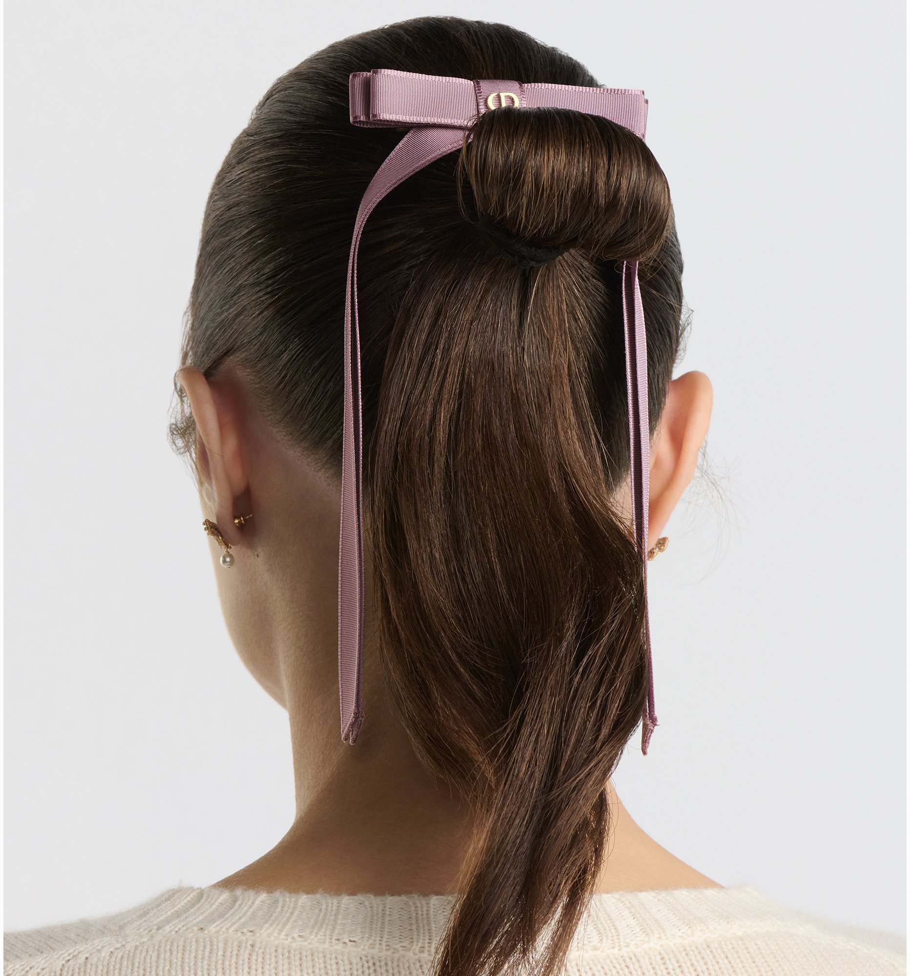 aria_look Dior Twist Bow Detailed view