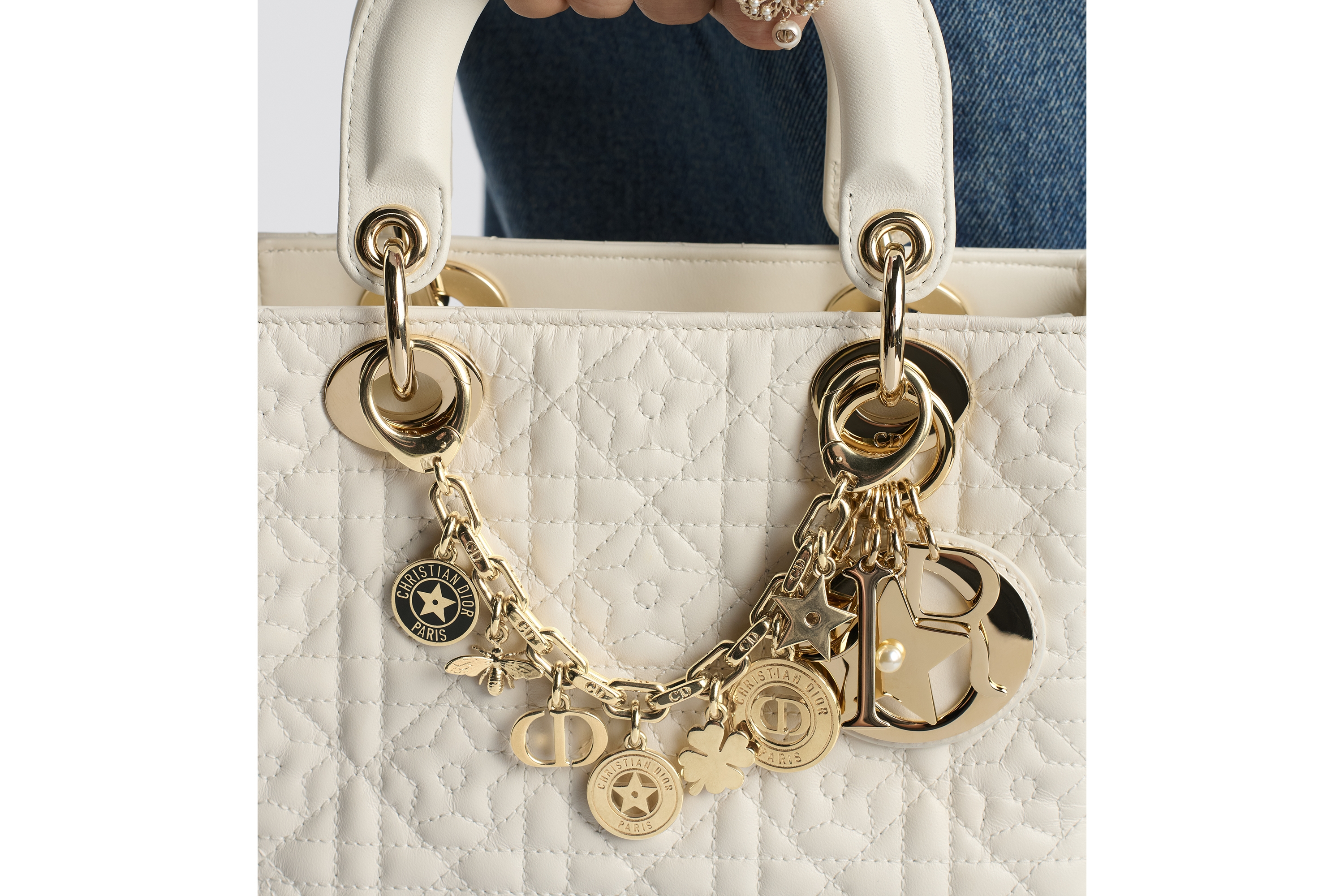 Look 30 Montaigne Bag Charm Gold-Finish Metal and Black Lacquer E17