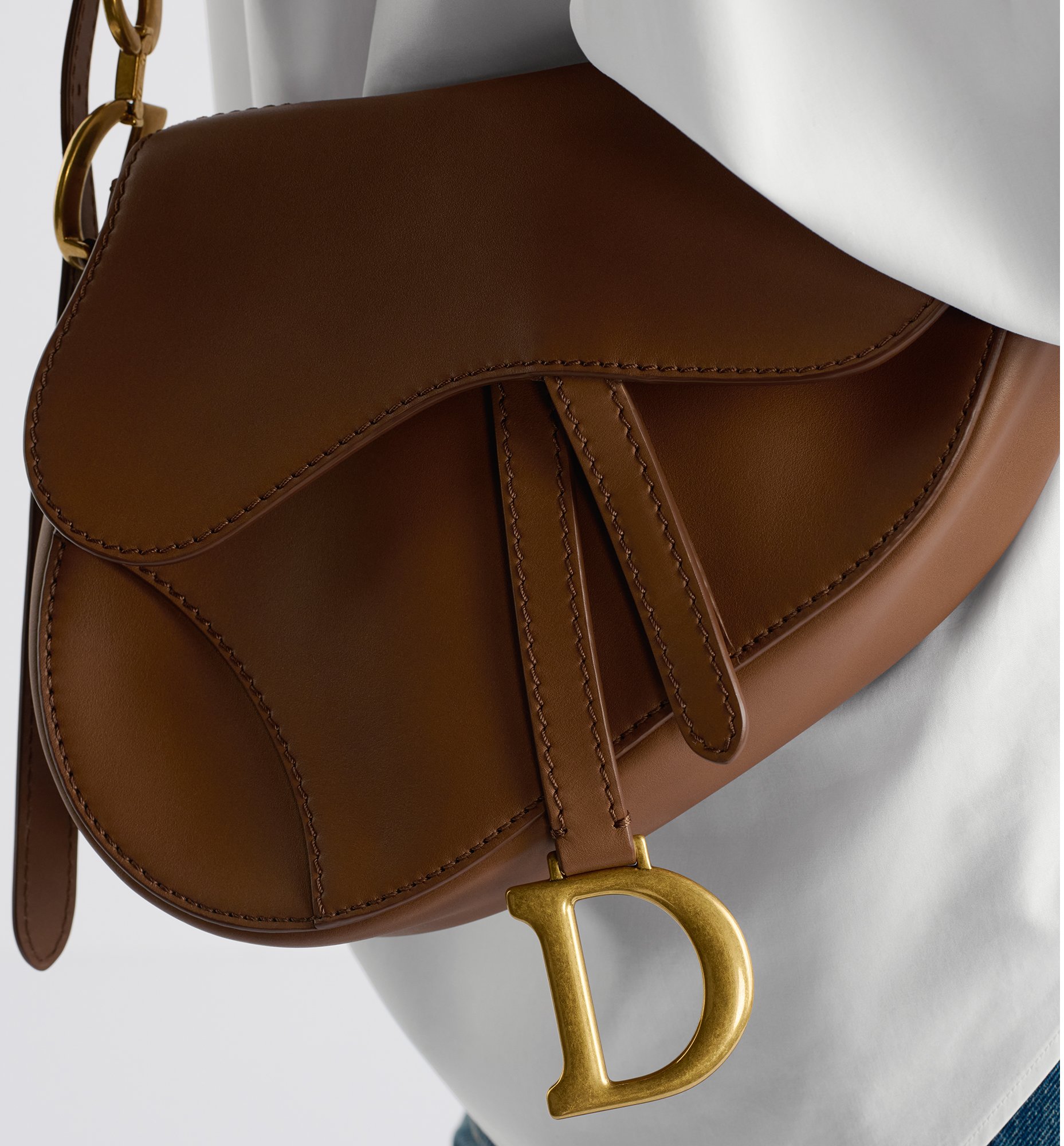 aria_look Medium Soft Saddle Bag with Strap