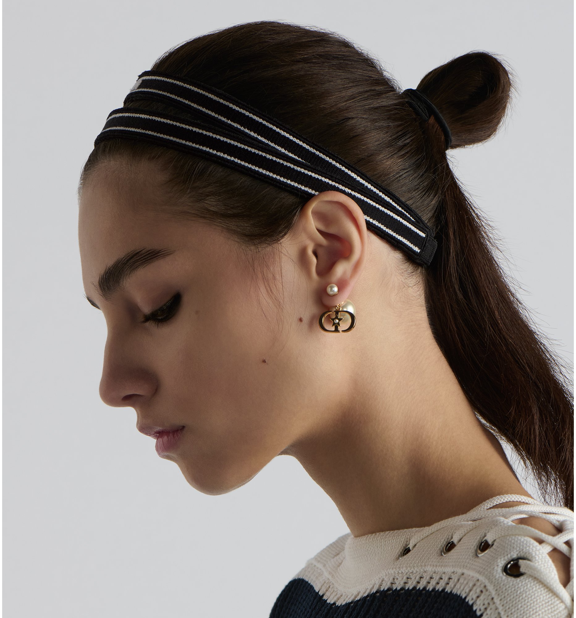 aria_look Dior Tribales Earrings Unfolded view