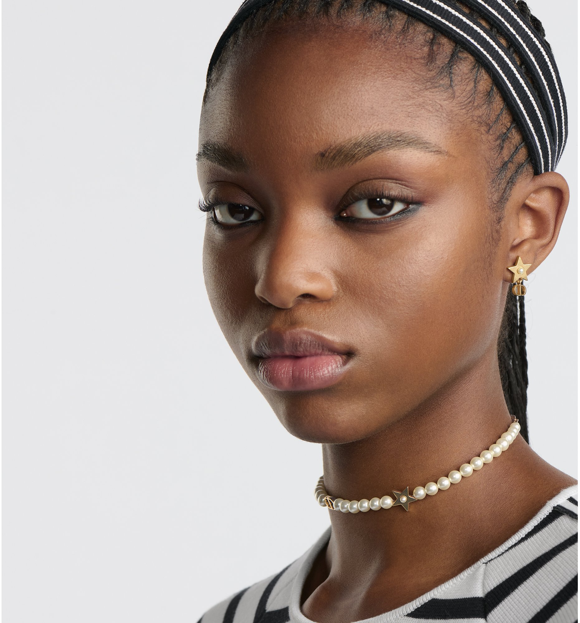 aria_look Lucky Dior Necklace Unfolded view