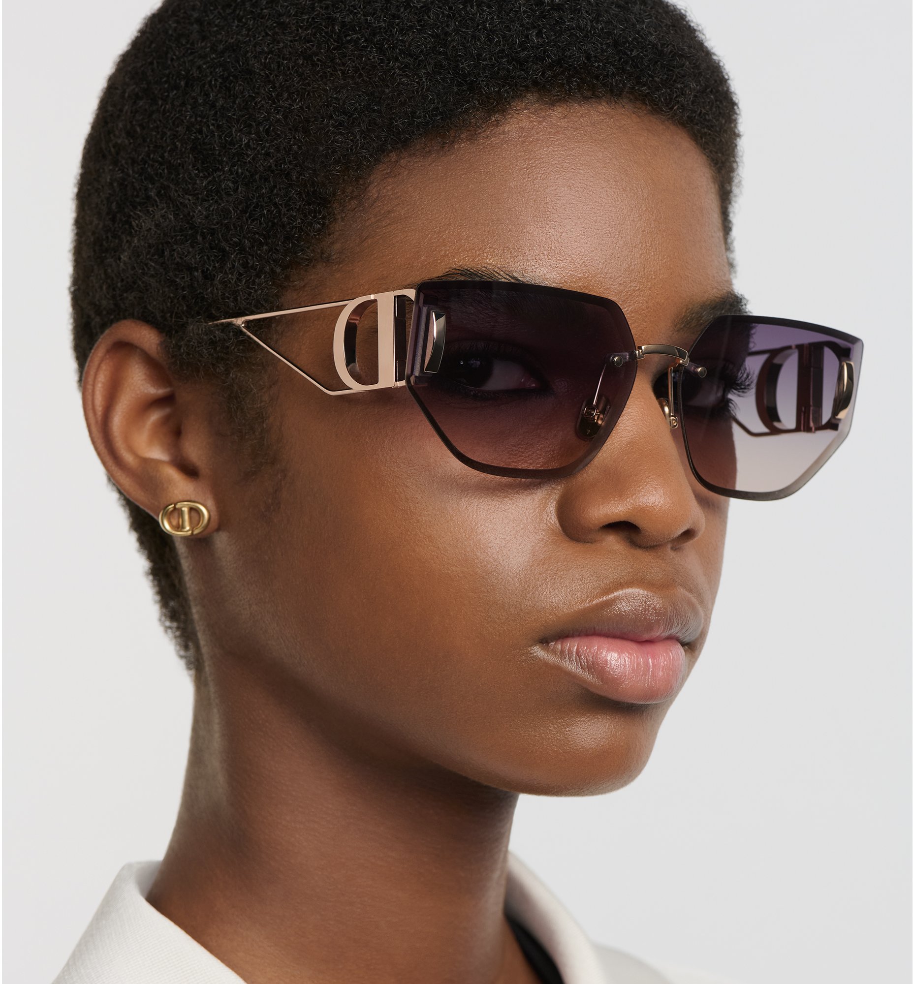 aria_look 30Montaigne B3U Back view