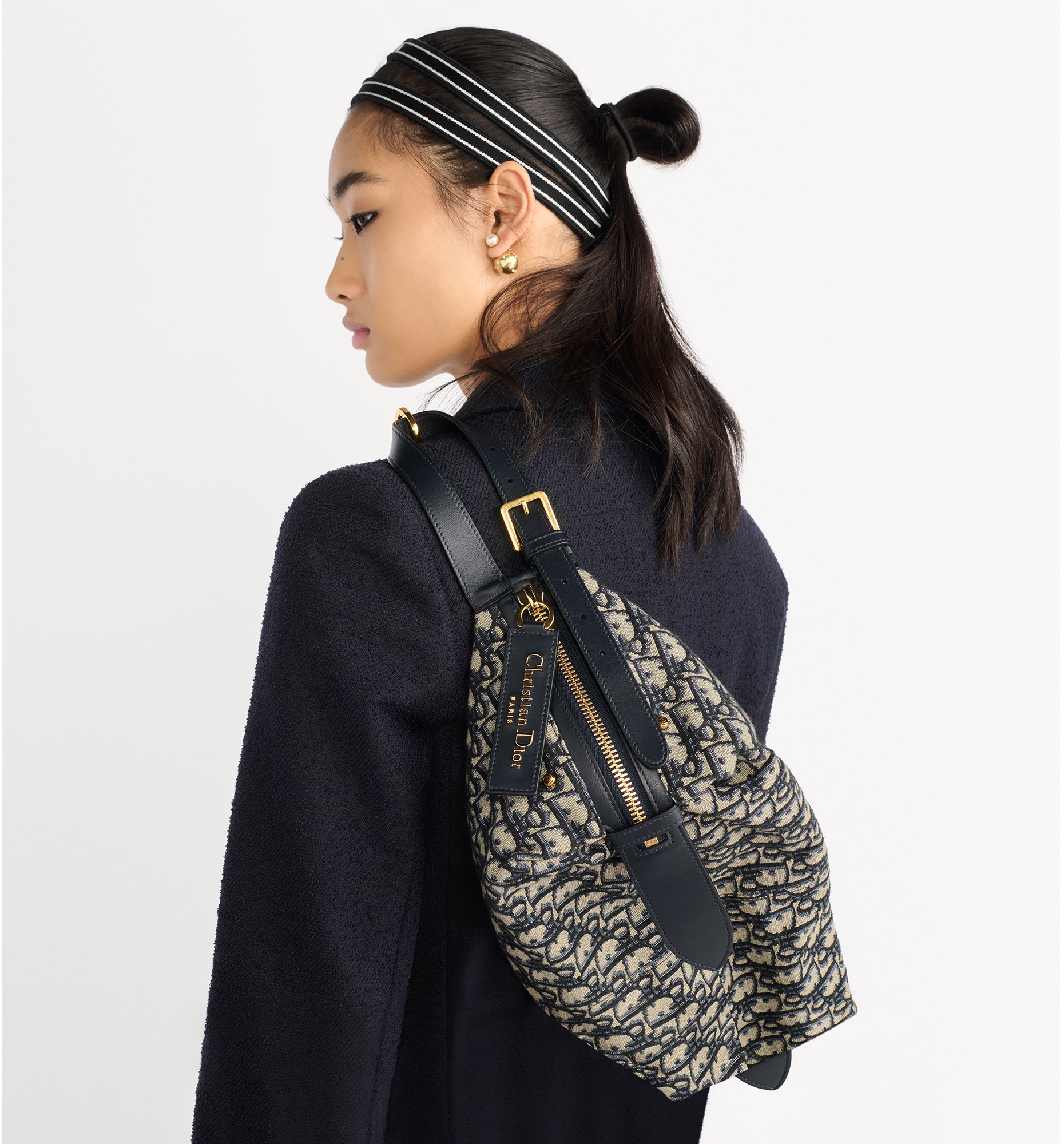 aria_look Large D-Journey Bag Top shot view