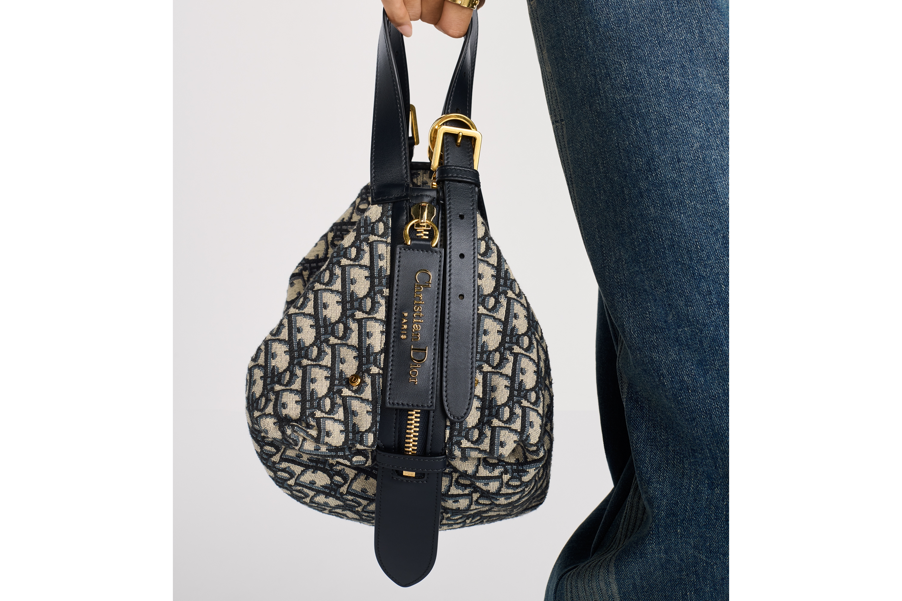 Look Large D-Journey Bag Blue Dior Oblique Jacquard E17