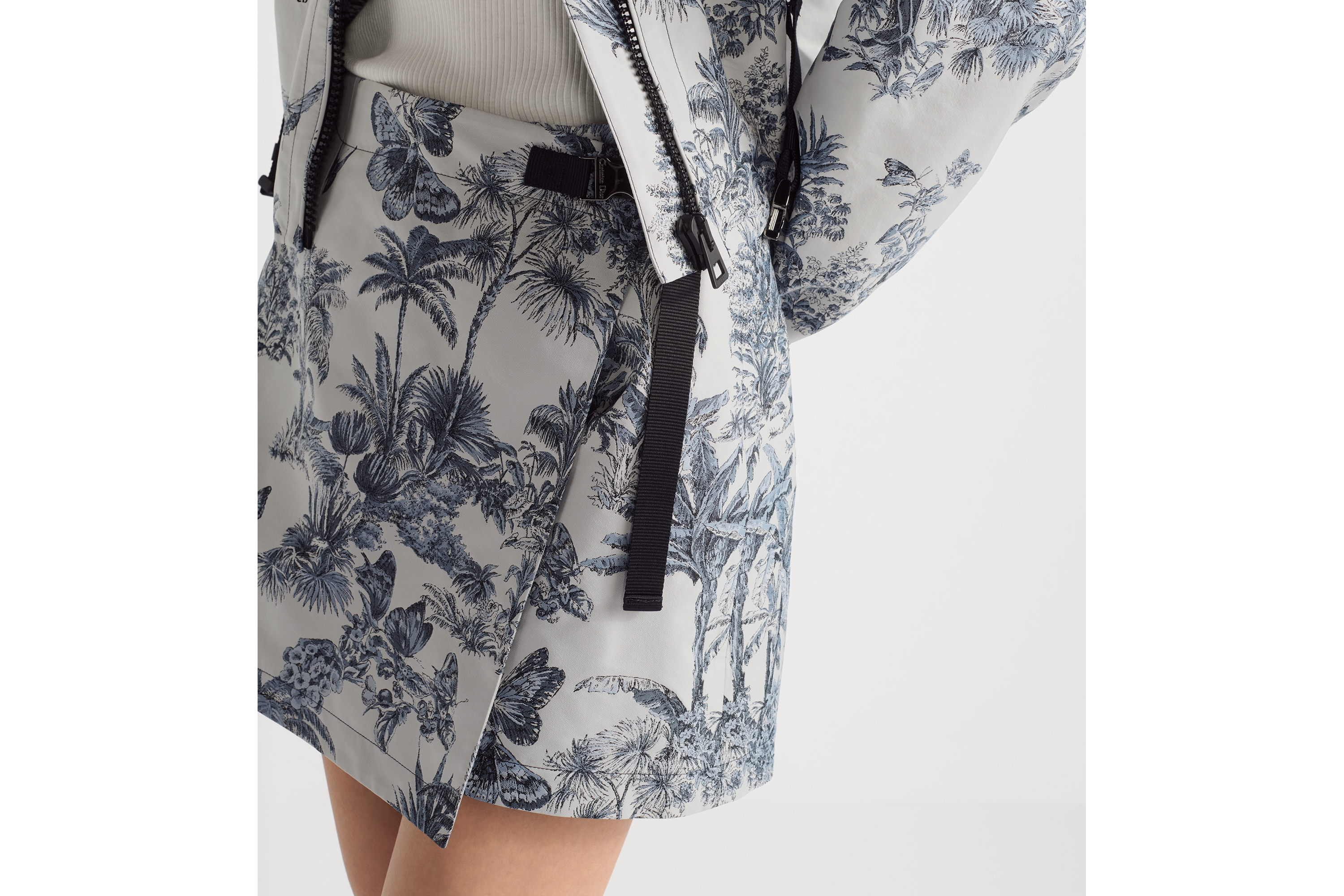 Look Dioriviera Skort White and Blue Toile de Jouy Palms Jacquard Technical Taffeta E10