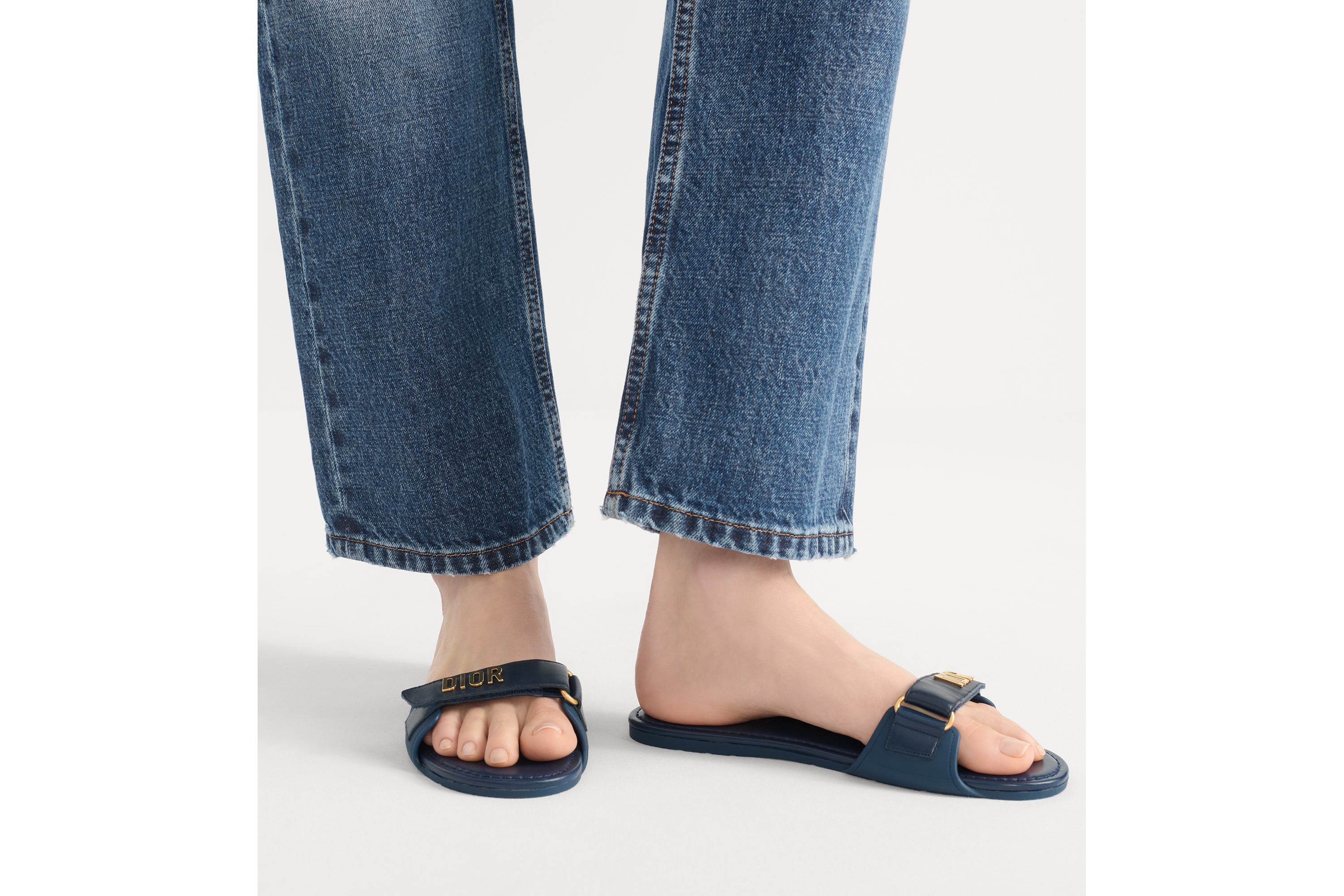 look_image_alt_prefix Dioriviera Dioract-muiltje Diepblauw lamsleer en rubber E15