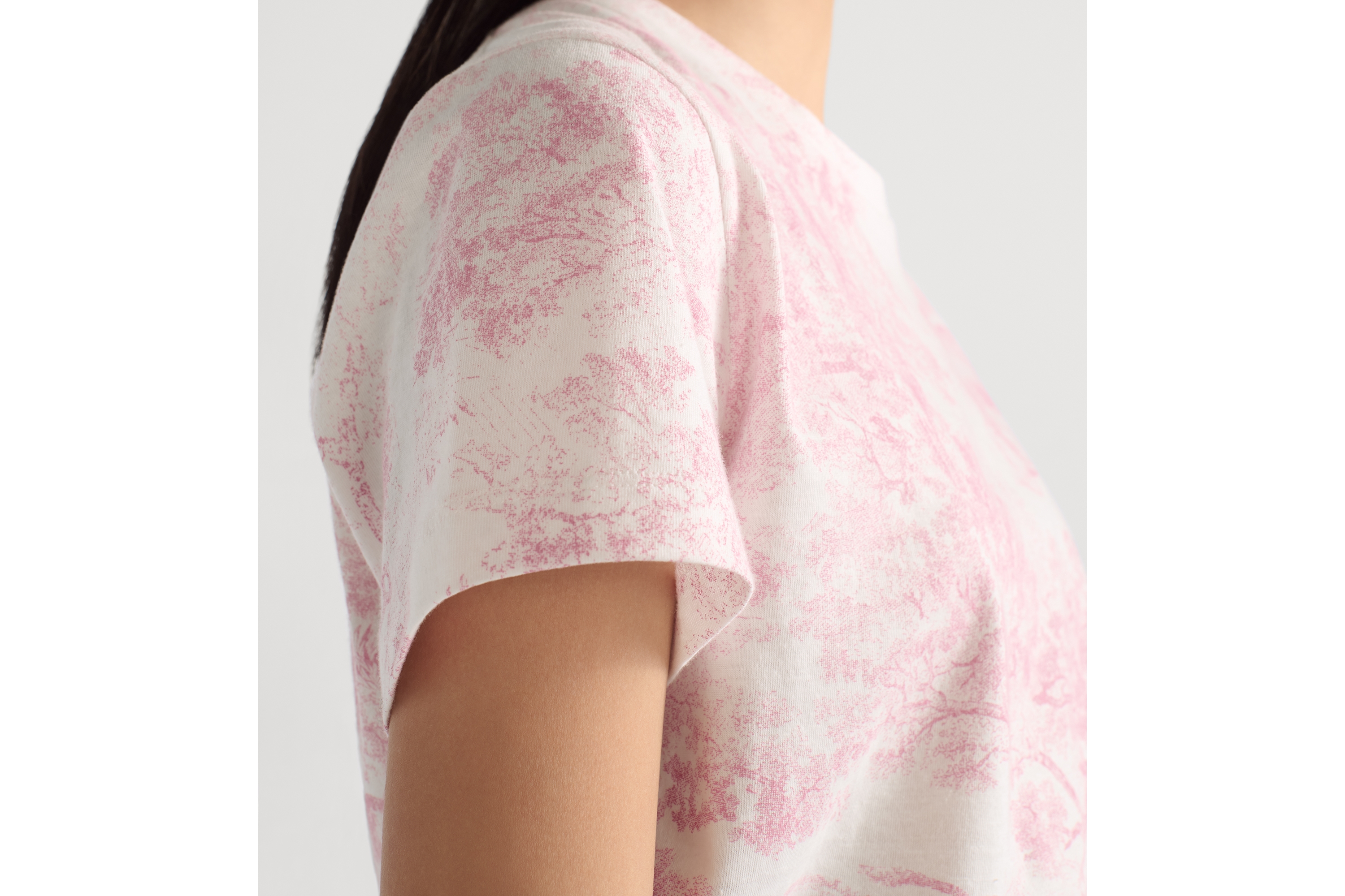 look_image_alt_prefix Camiseta Dioriviera Jérsei de algodão e linho branco com motivo Toile de Jouy Sauvage rosa-flor de cerejeira E05