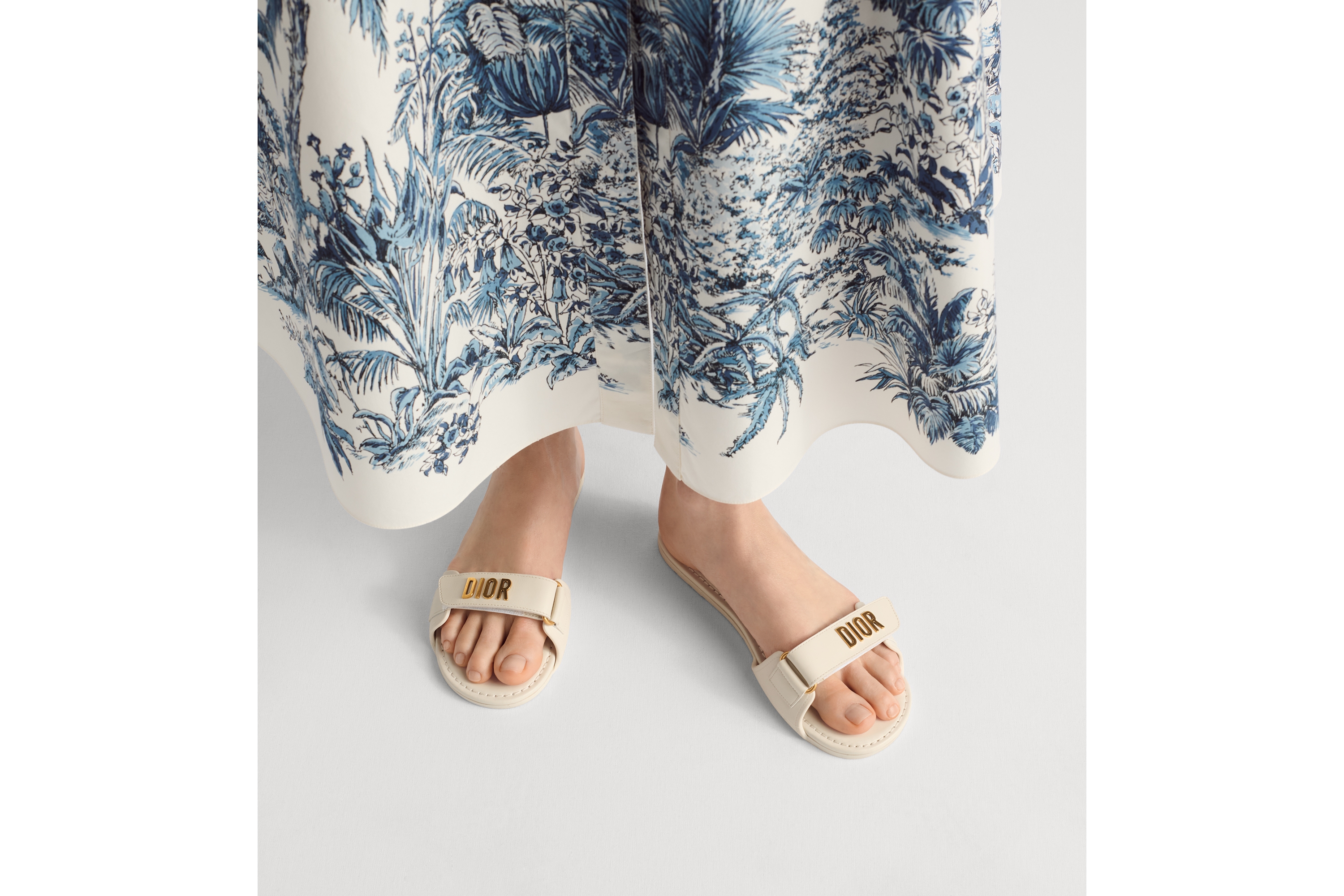 look_image_alt_prefix Dioriviera Dioract Slide Lammleder und Gummi in Weiß E14