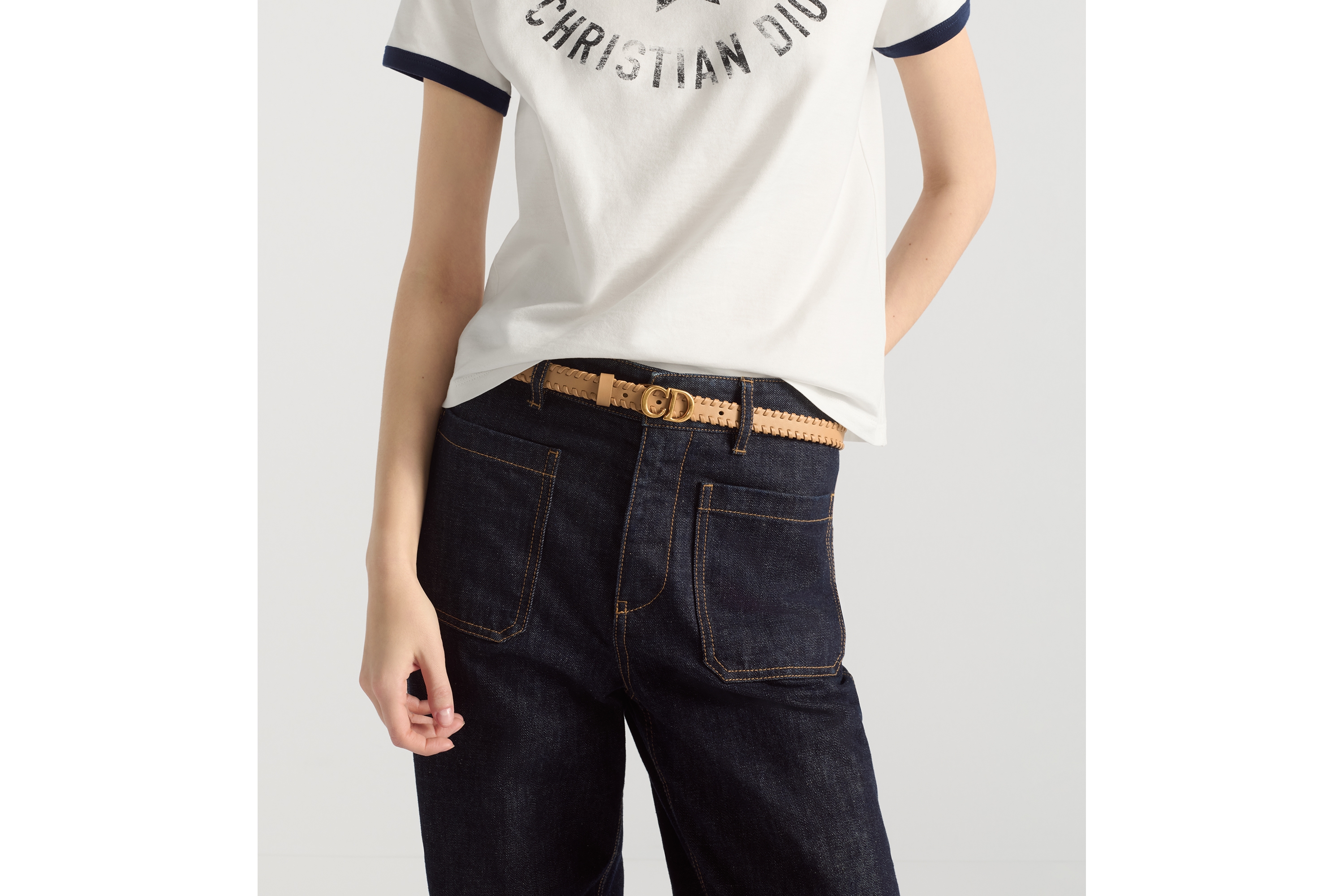 look_image_alt_prefix Saddle-riem Soepel lichtgoudkleurig kalfsleer met leren overhandse stiksels, 20 mm E13