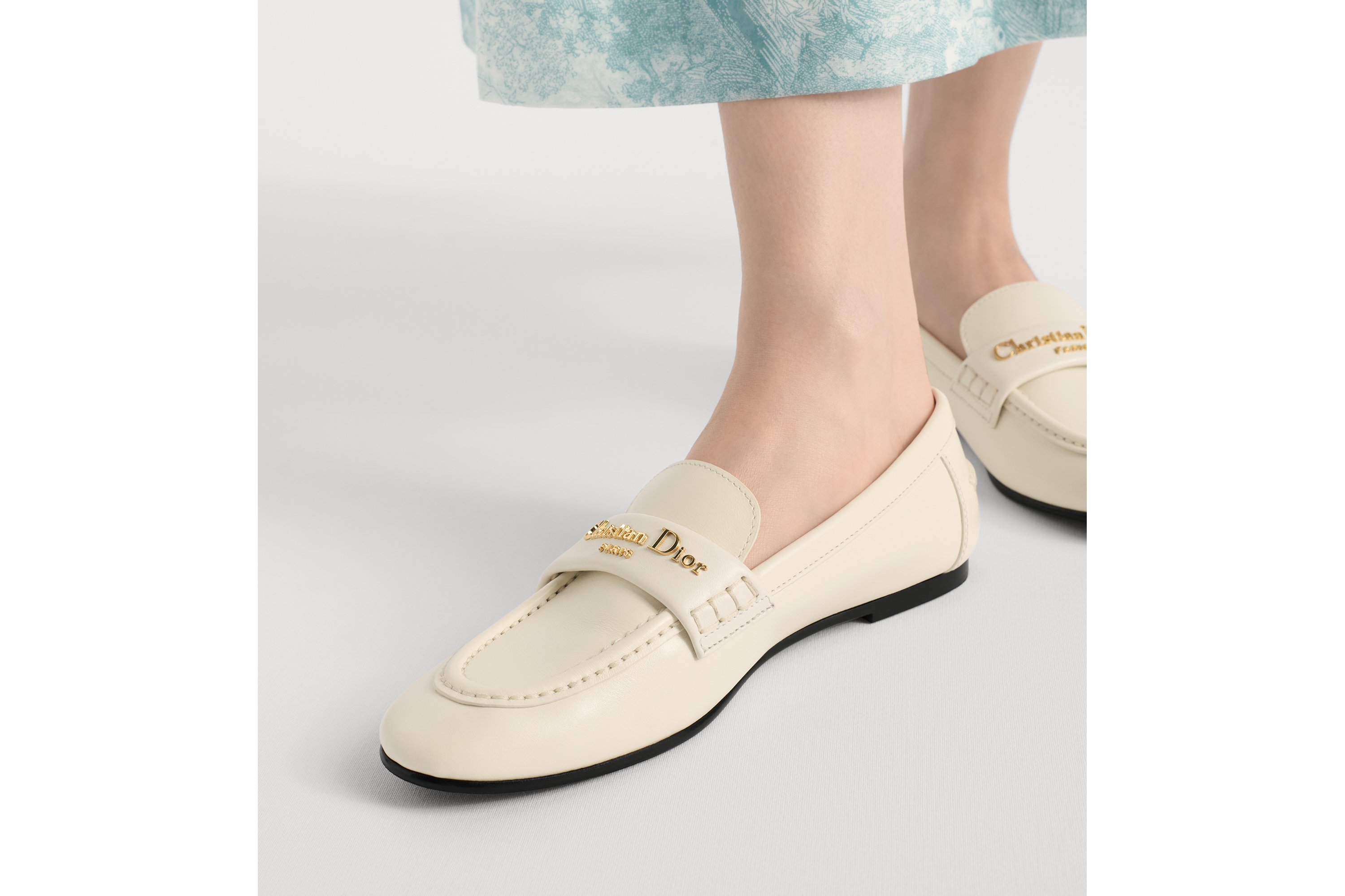 Dior Boy ローファー カーフスキン E15