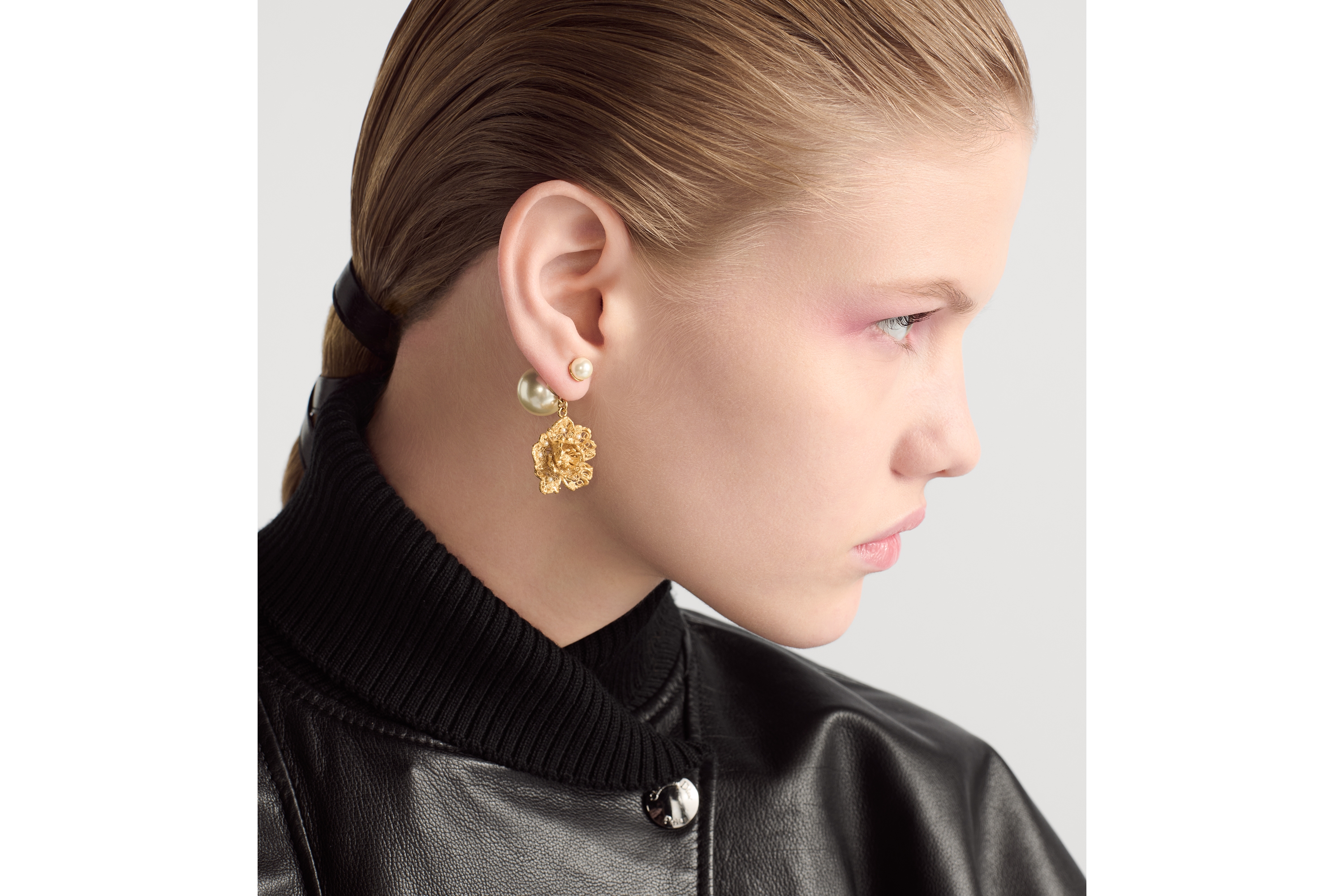 Orecchino ear cuff Idyllia, Set (3), Design asimmetrico, Mix di tagli, Fiore, Multicolore, Placcato color oro