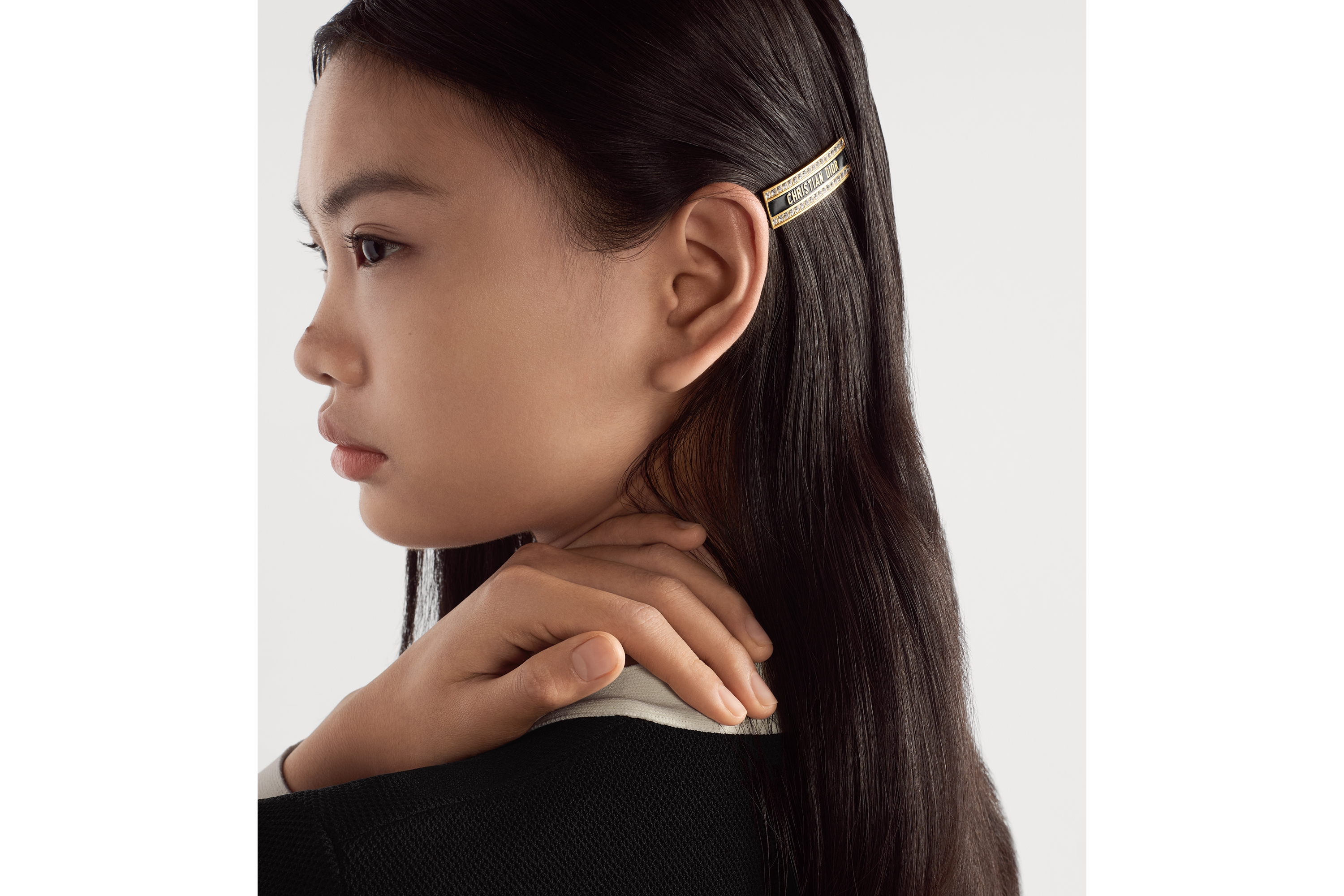 LOOK F 25 3 LOOK 341 E07?$lookDefault GH GHC$&crop=568,0,1861,2000&wid=1024&hei=1107&scale=0