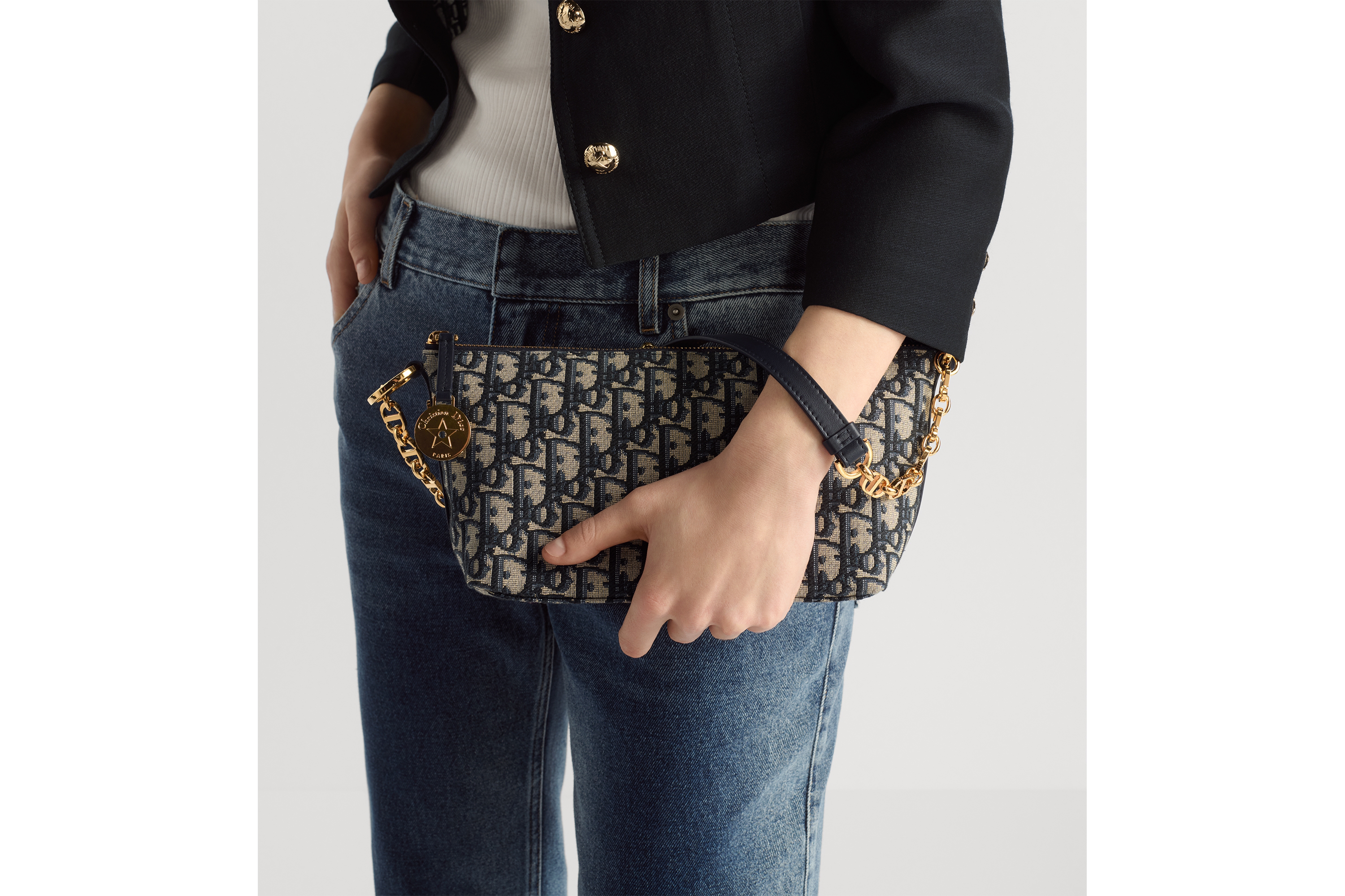 look_image_alt_prefix Diorstar 체인 호보백 블루 Dior Oblique 자카드 E10