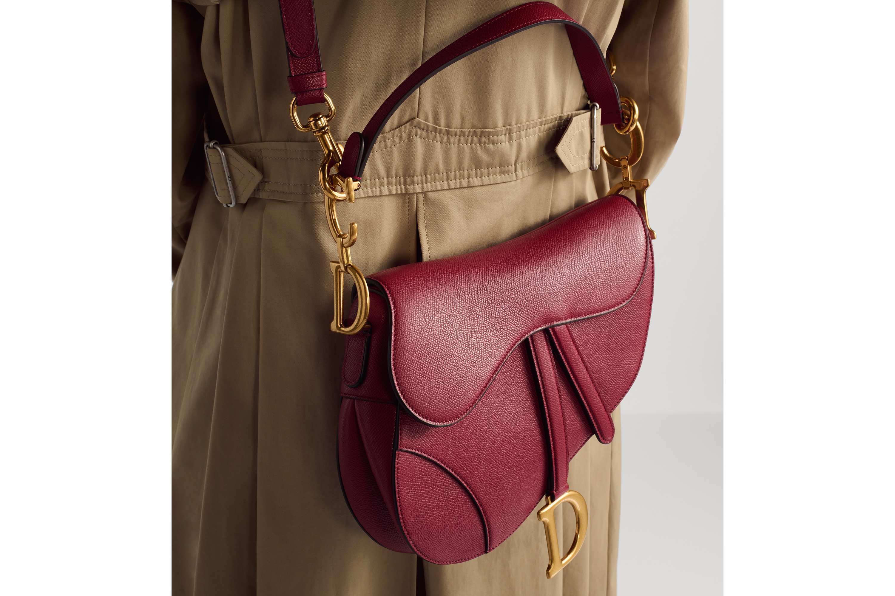 Look Saddle Bag with Strap Cherry Red Grained Calfskin E13