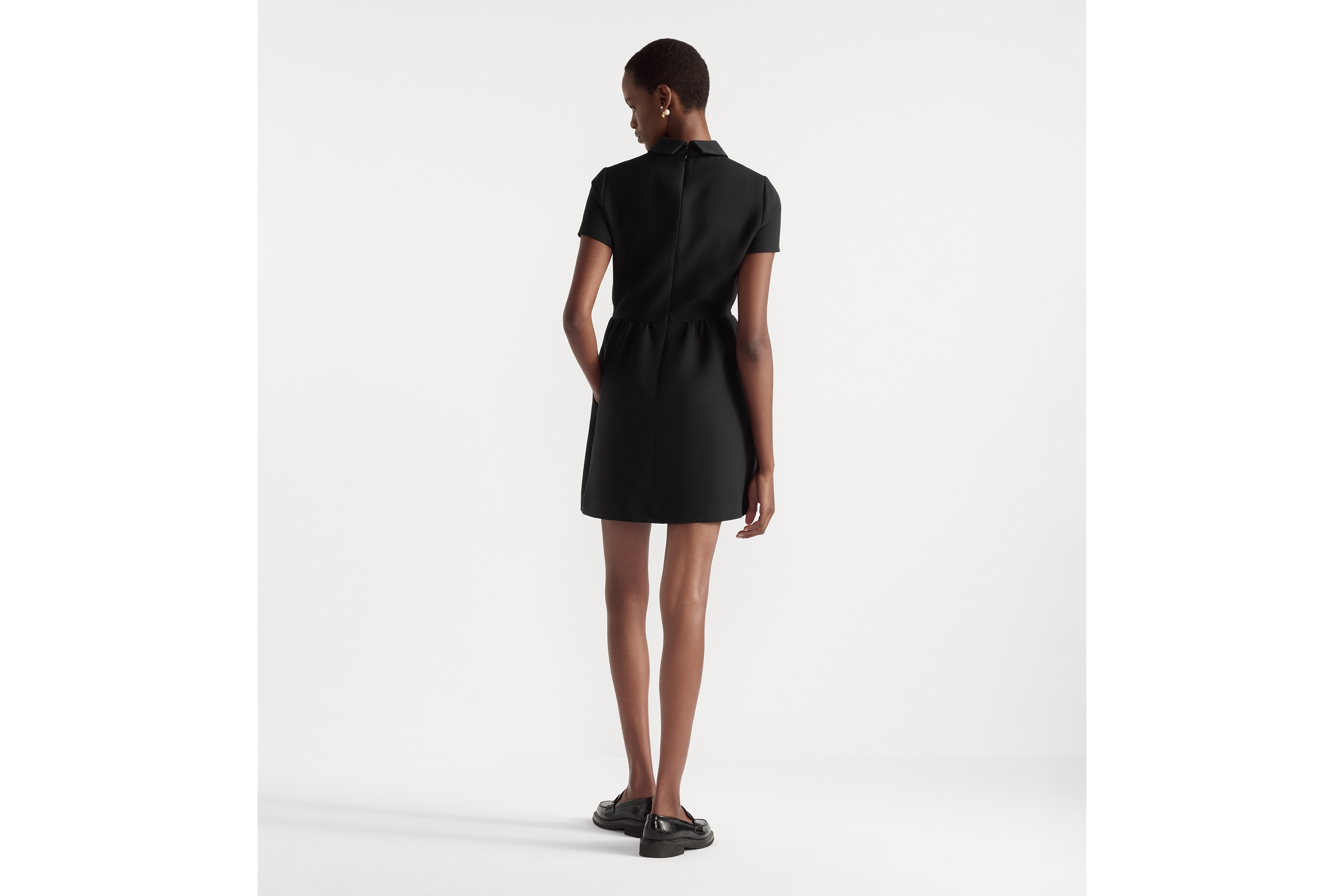 Look Fitted Dress with CD Buttons Black Wool and Silk E03