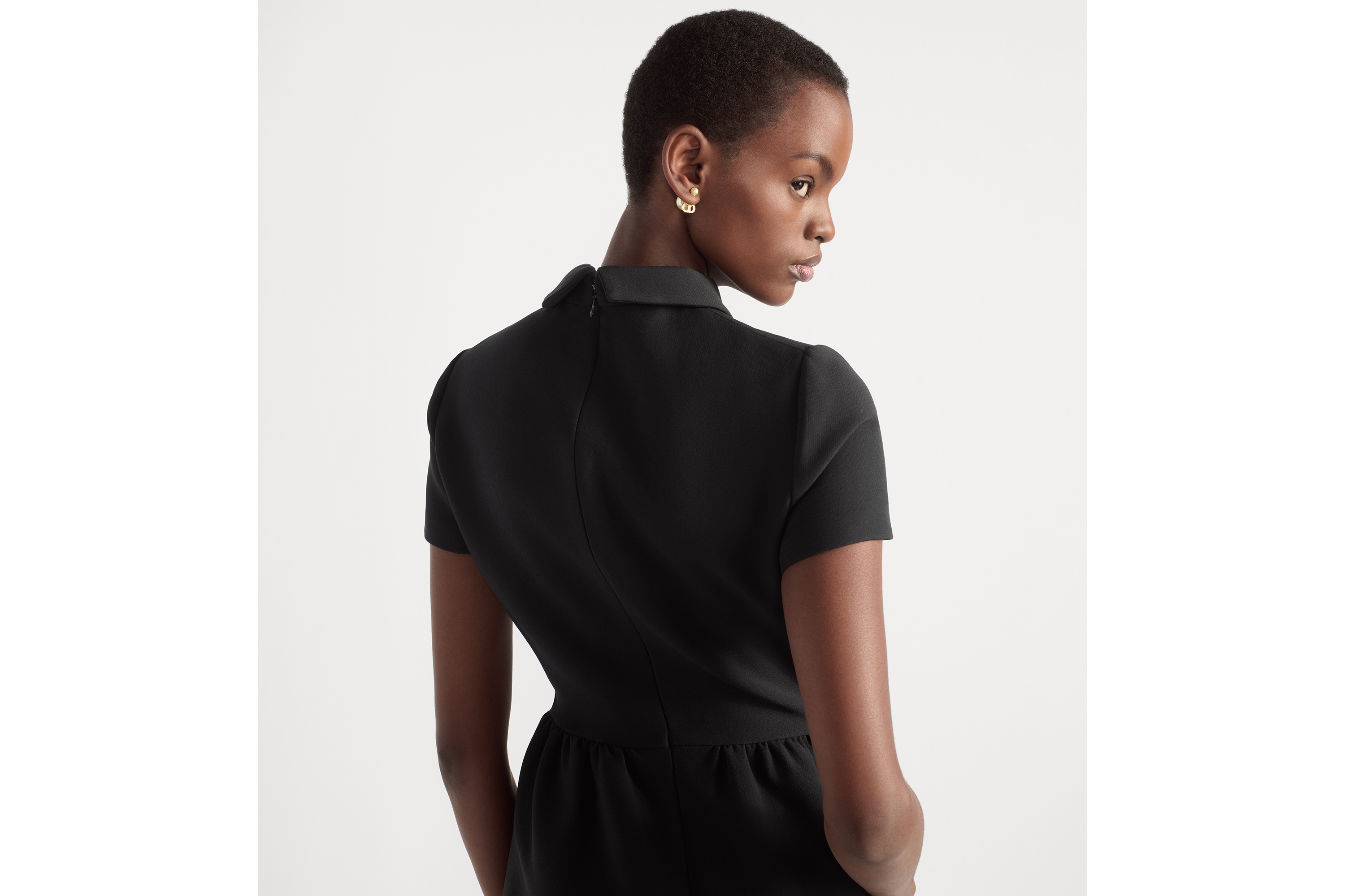 Look Fitted Dress with CD Buttons Black Wool and Silk E06