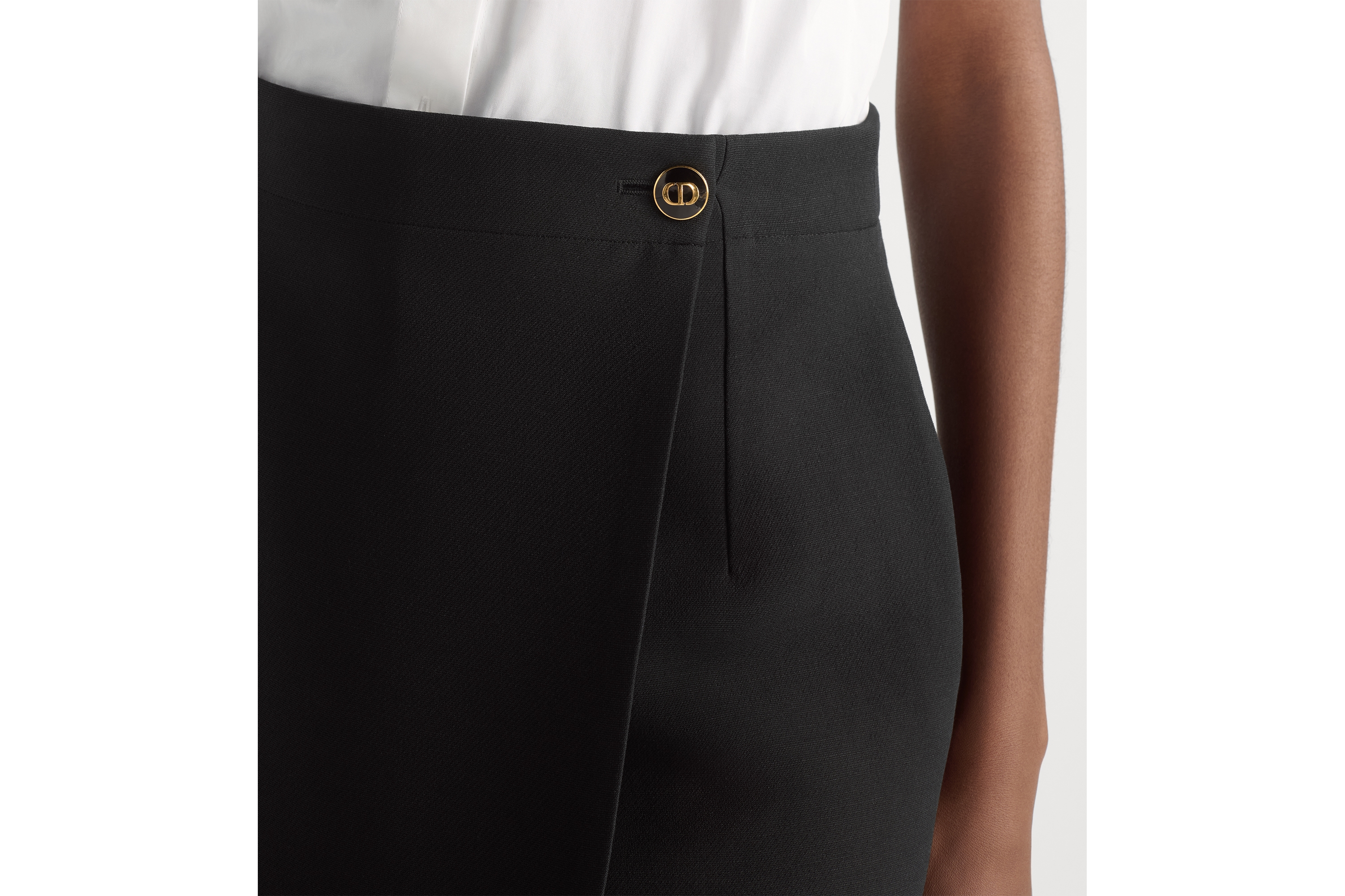 Look Skort with CD Button Black Wool and Silk E13