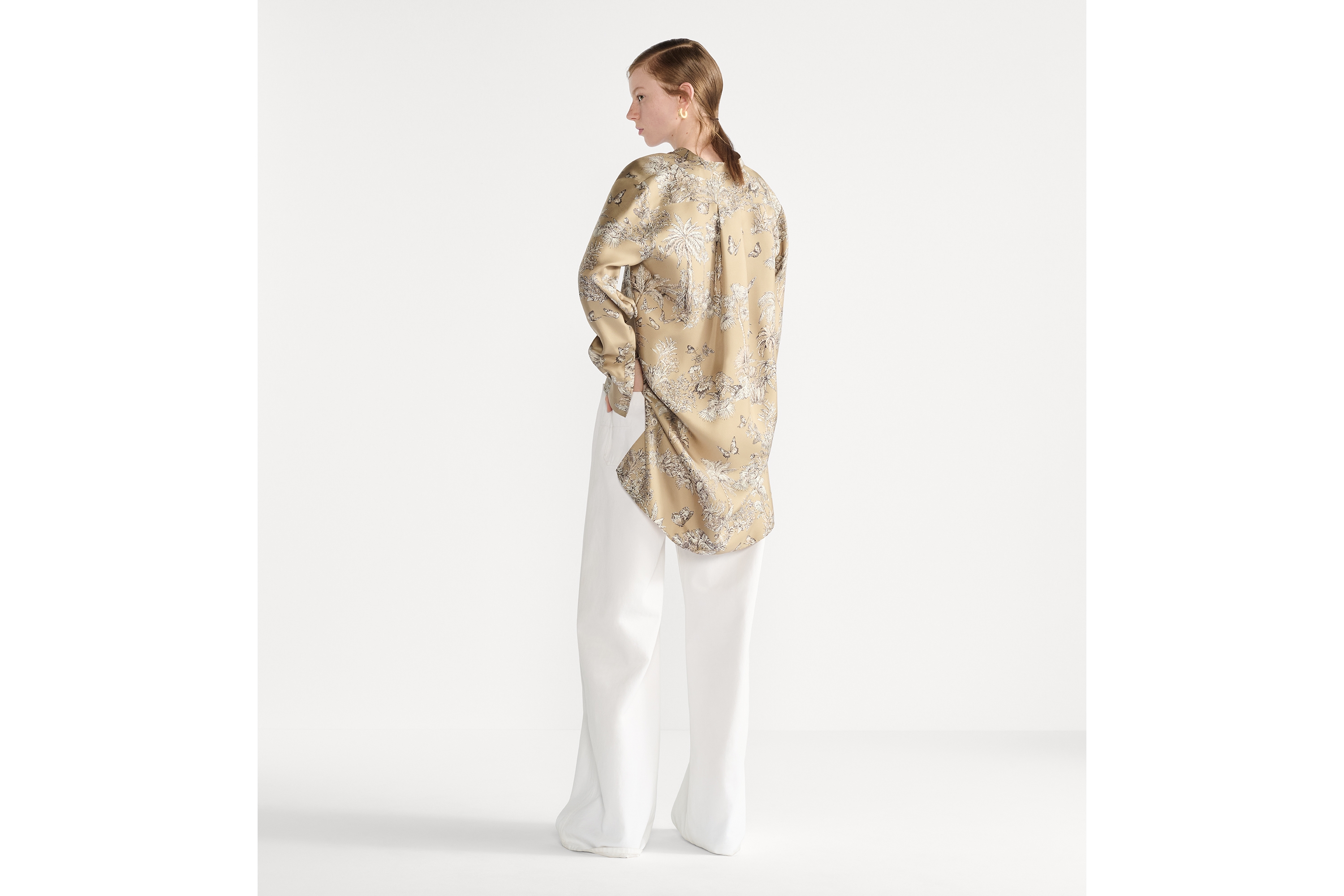 Look Dioriviera Long Blouse Hazelnut and White Silk Twill with Toile de Jouy Palms Motif E03