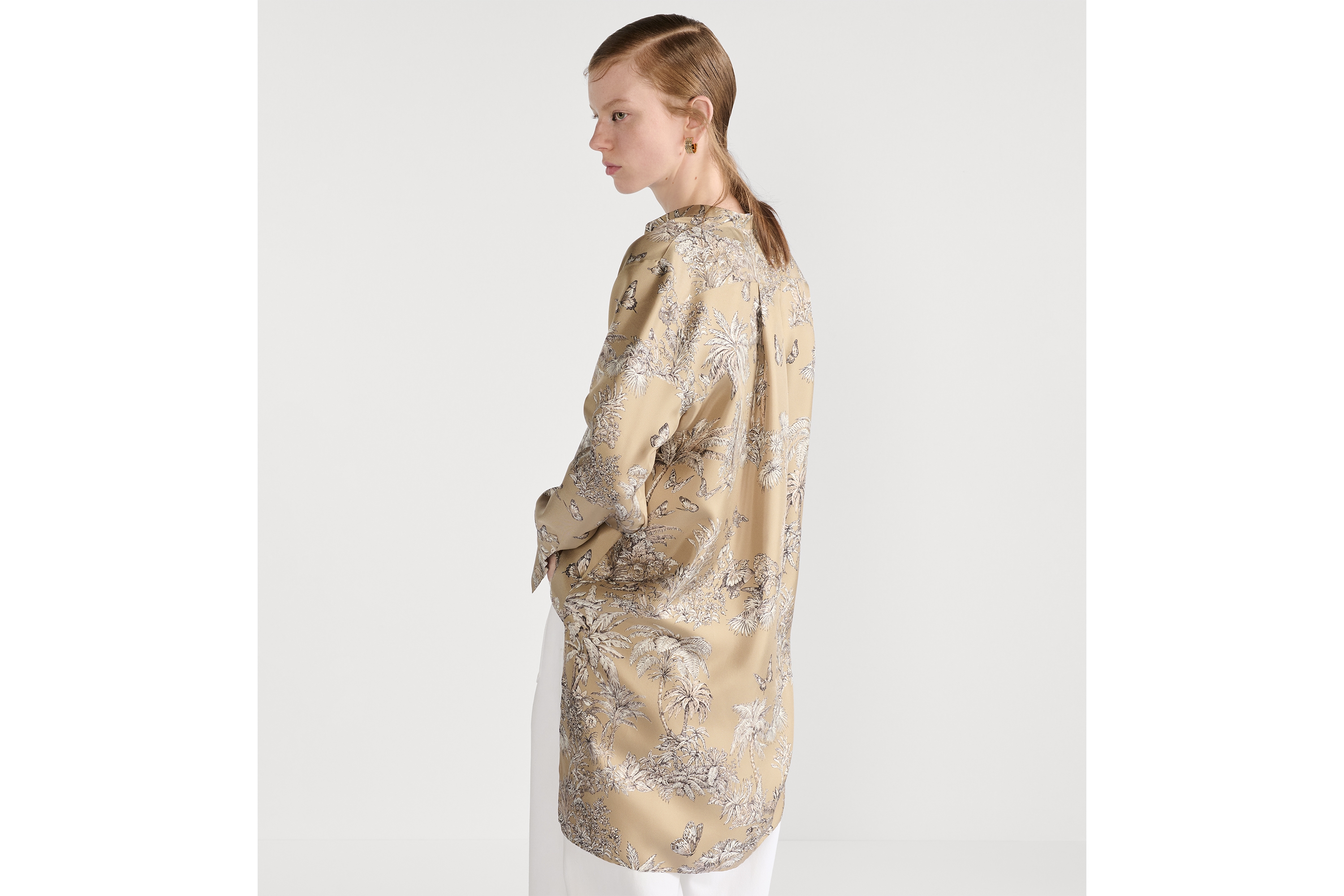 Look Dioriviera Long Blouse Hazelnut and White Silk Twill with Toile de Jouy Palms Motif E06