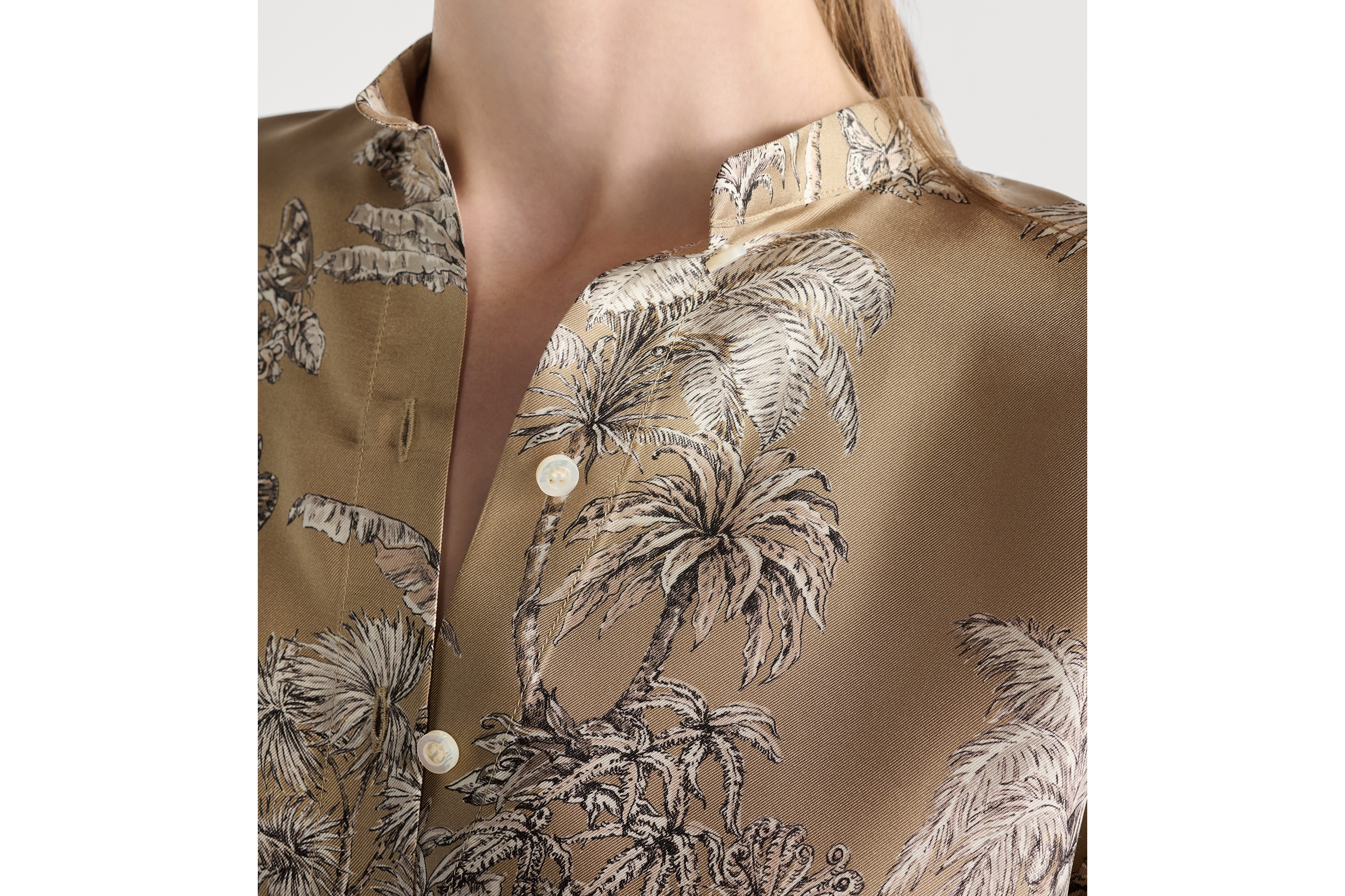 Look Dioriviera Long Blouse Hazelnut and White Silk Twill with Toile de Jouy Palms Motif E12