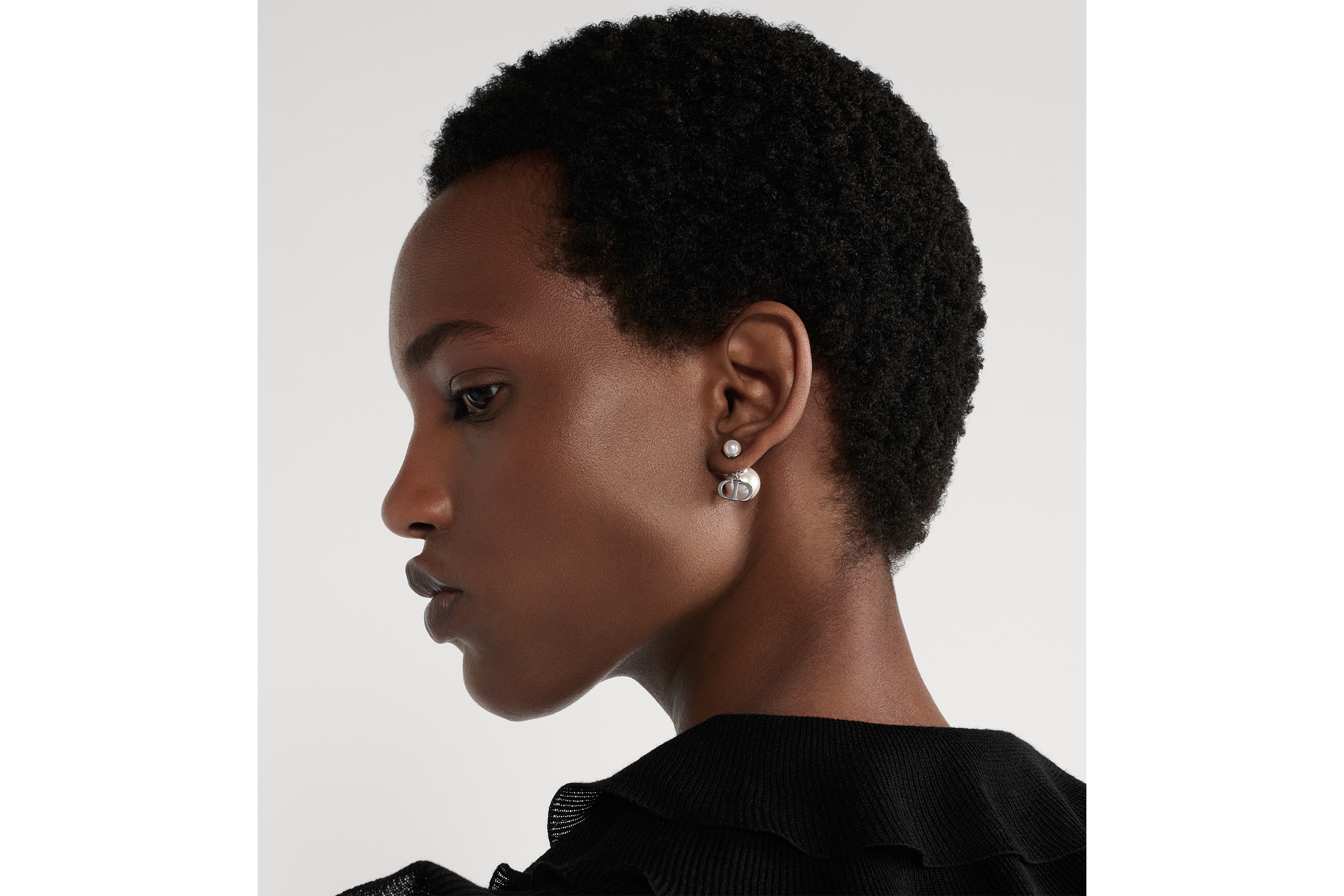 Look Dior Tribales Earrings Silver-Finish Metal and White Resin Pearls E09