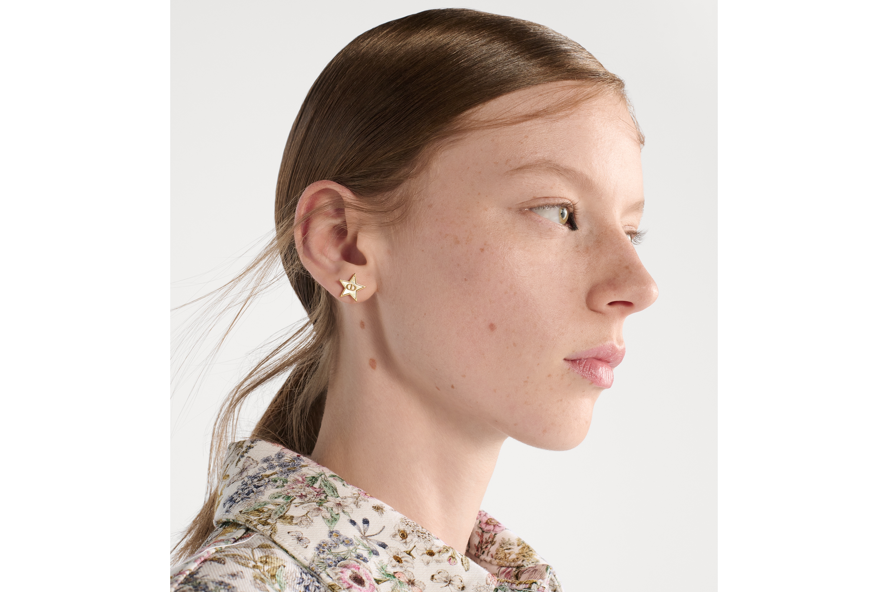 ディオール　スタッドピアス　パールブラック ディオール スタッドピアス パールブラック DIOR | ピアス