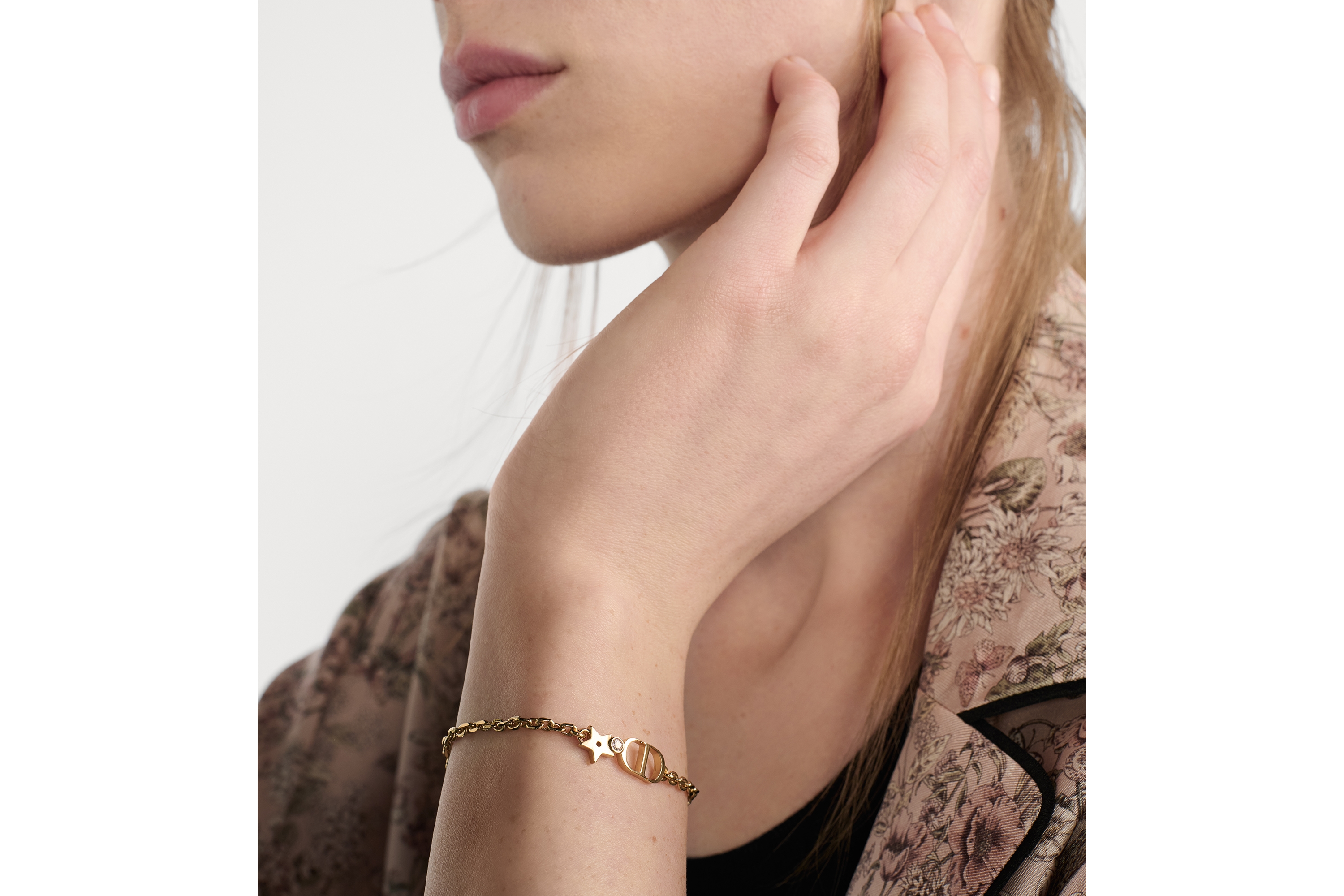 Christian Dior Petit CD Lucky Starブレスレット Petit CD Lucky Star Bracelet Gold-Finish Metal and Silver