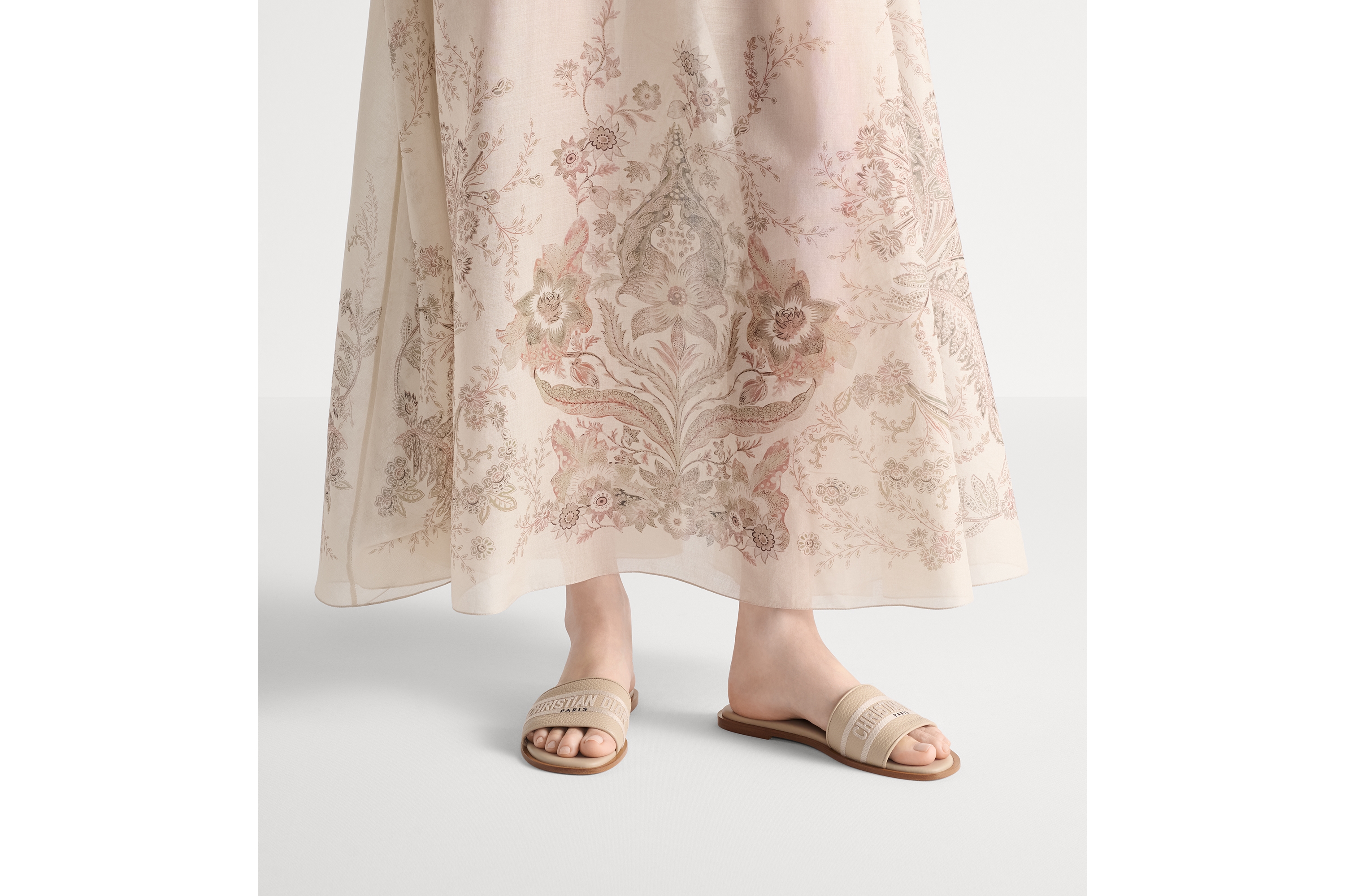 Look Dway Slide Powder Beige Grained Calfskin E14