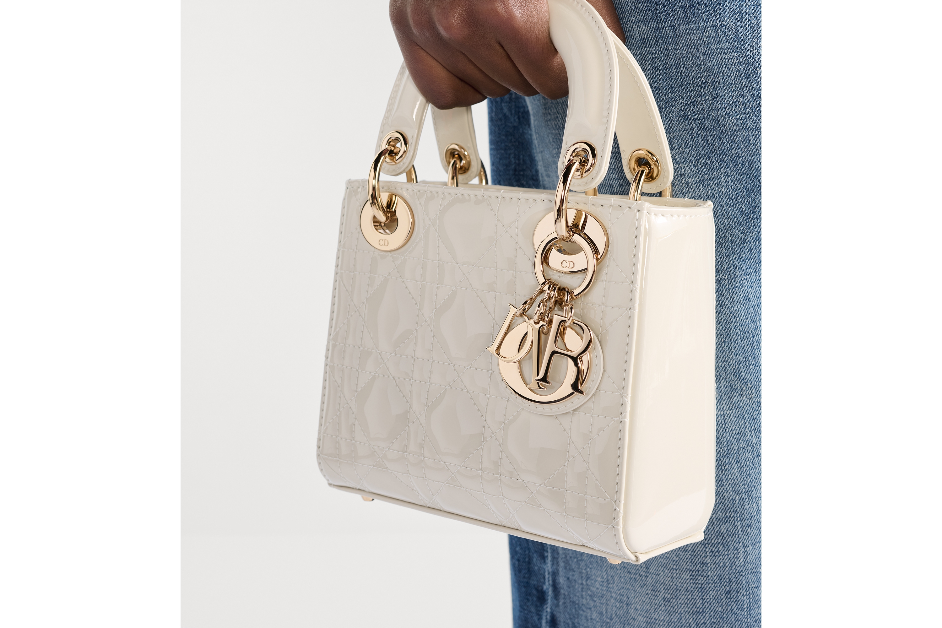 Look Mini Lady Dior Bag Latte Patent Cannage Calfskin E11