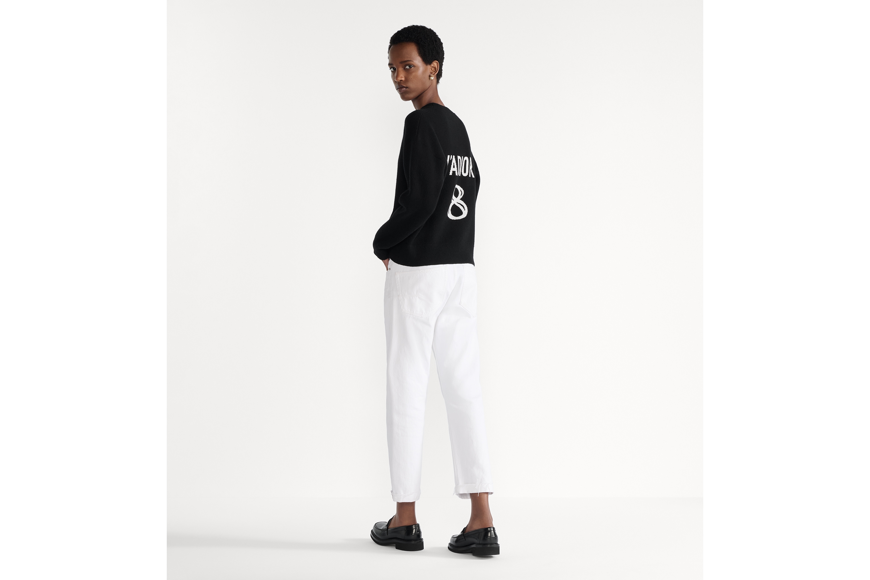 J'Adior 8 Boxy Sweater