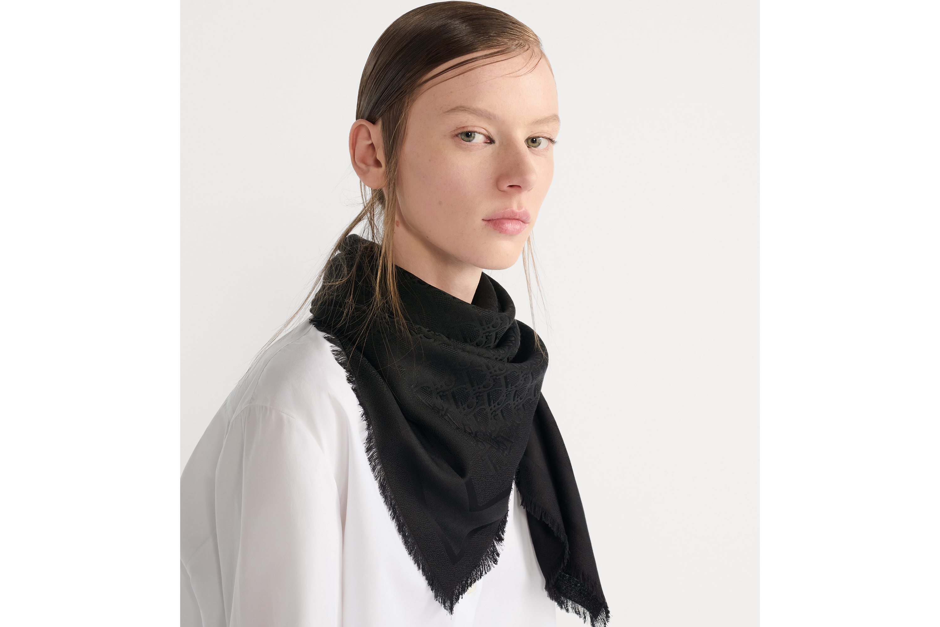 Look Dior Oblique Shawl Black Cashmere and Silk Jacquard E08