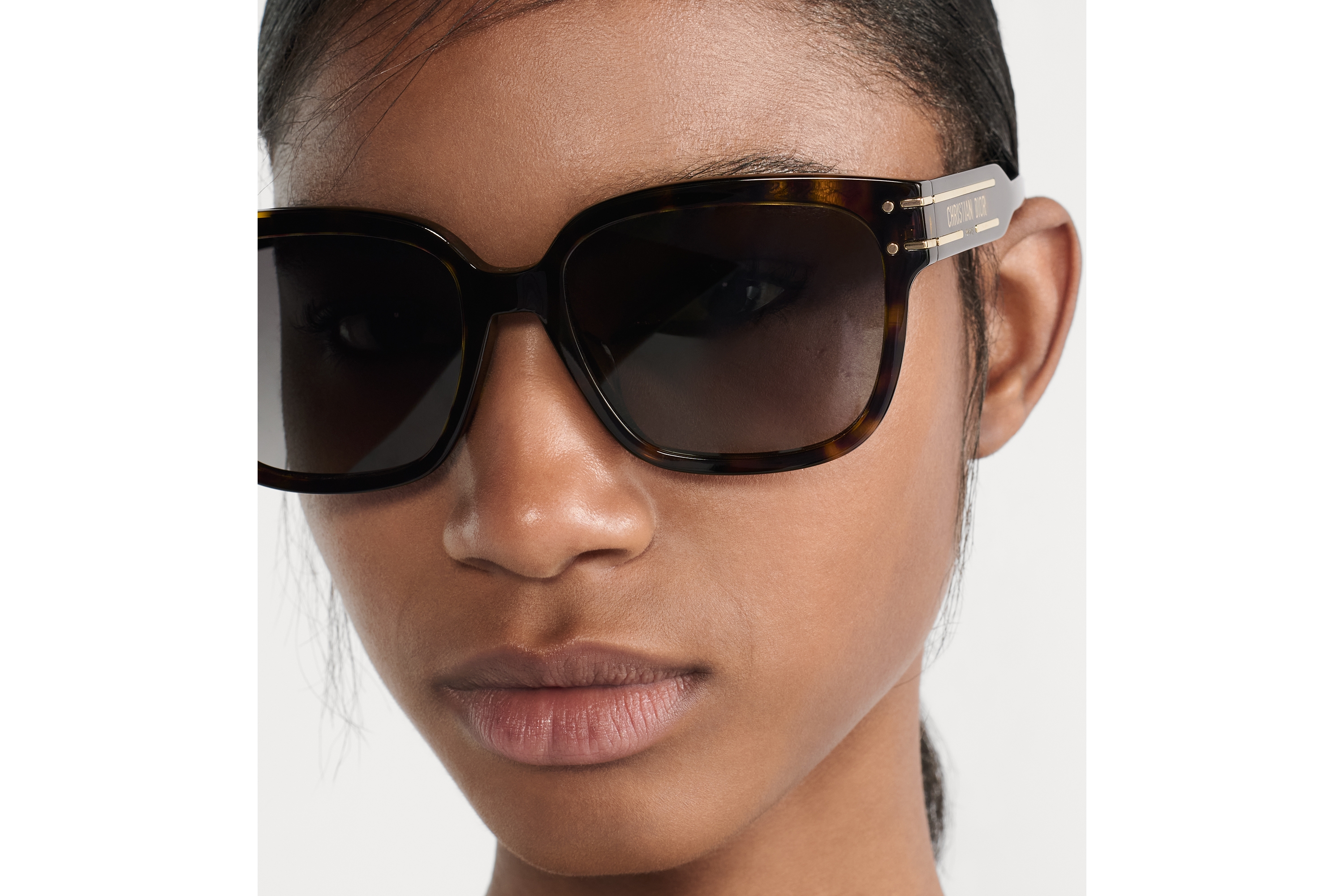 Look DiorSignature S7F Deep Brown Tortoiseshell-Effect Square Sunglasses E07