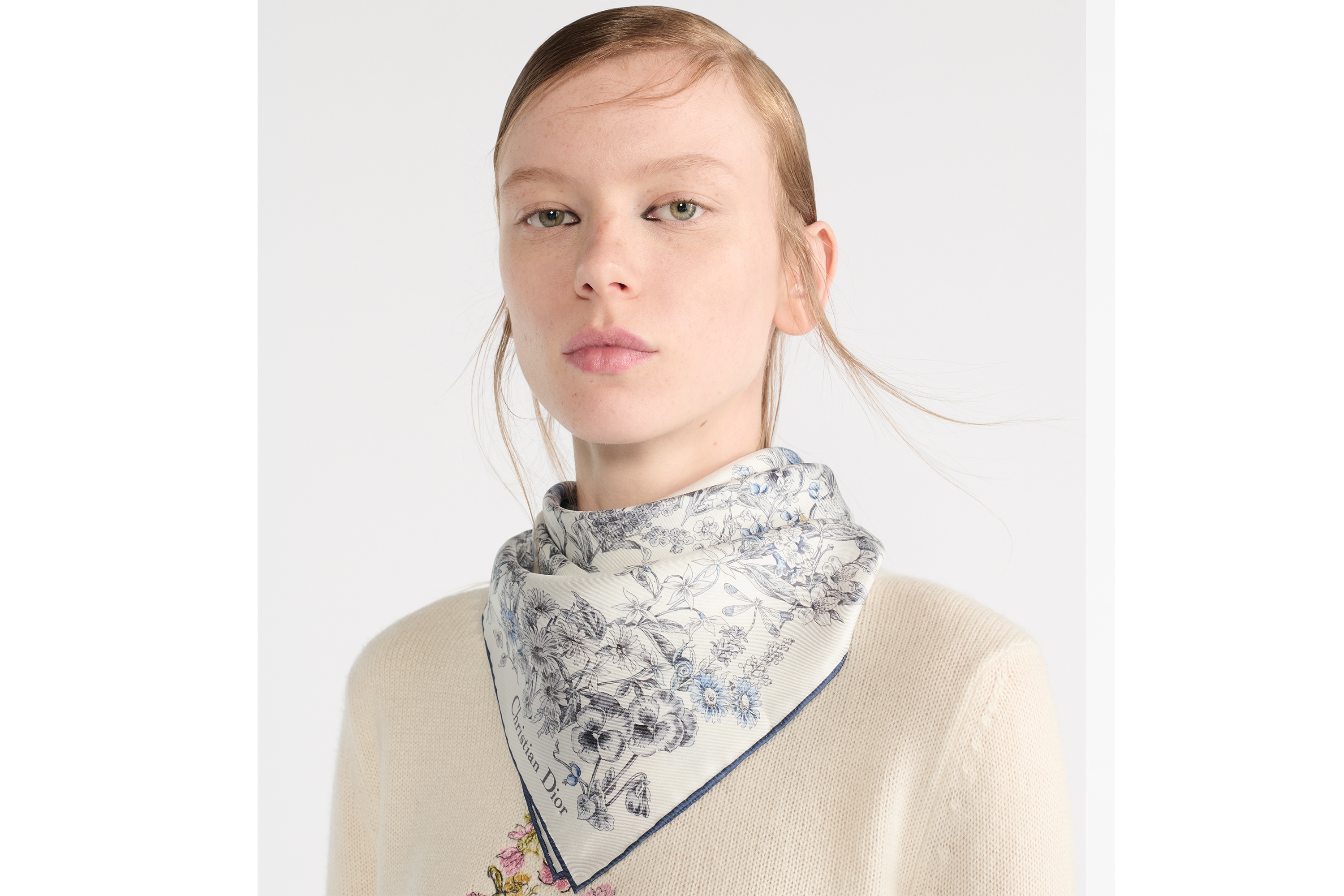 Christian Dior シルクスカーフグレー Christian Dior シルクスカーフグレー DIOR | Designer Silk