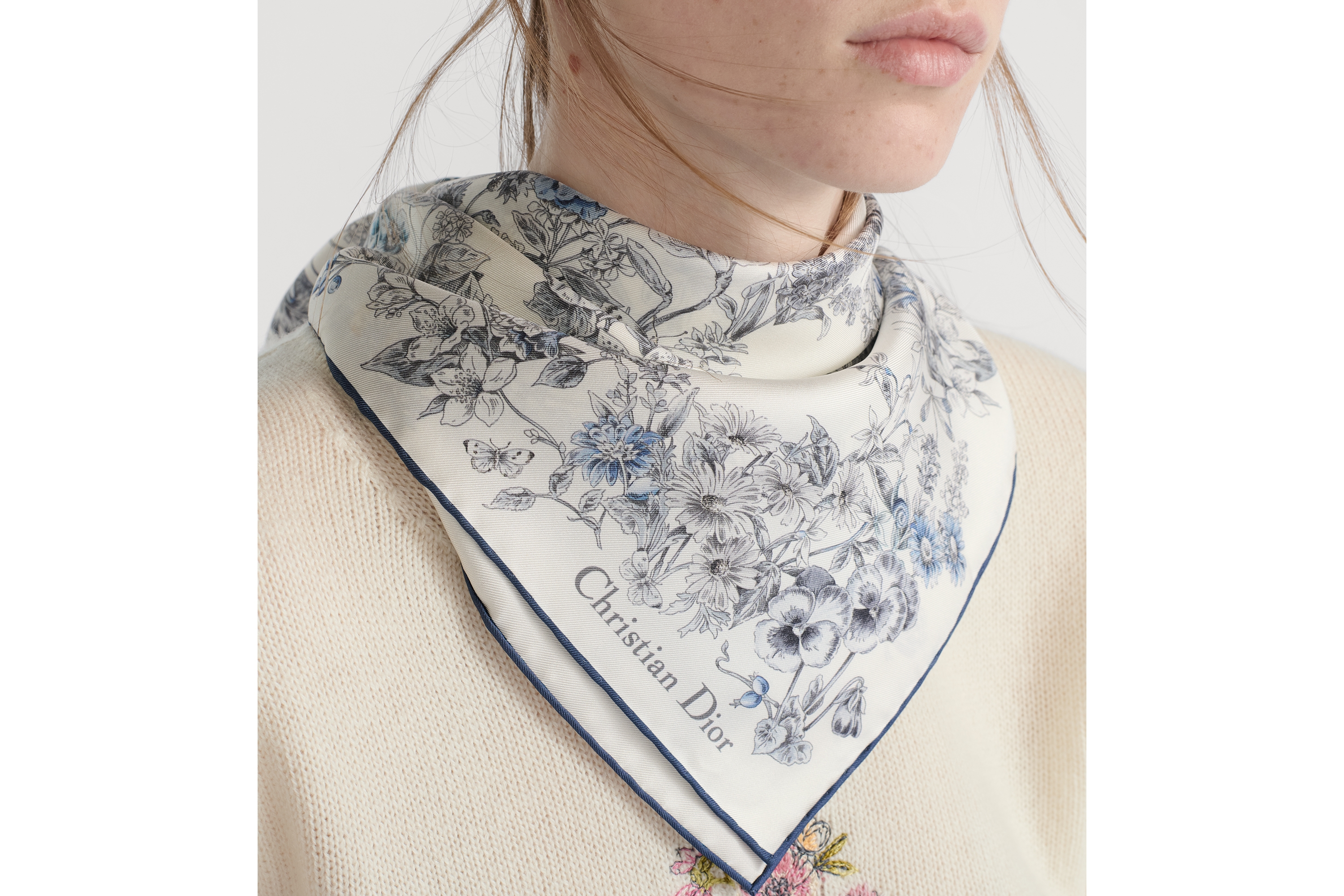 look_image_alt_prefix Dior Star 70 スクエアスカーフ シルクツイル E12