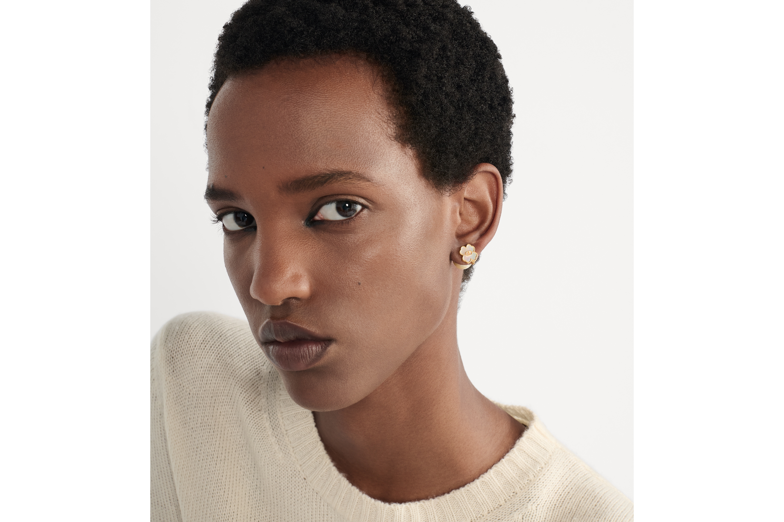 Dior Tribales ピアス メタル・レジンパール・マザーオブパール E07