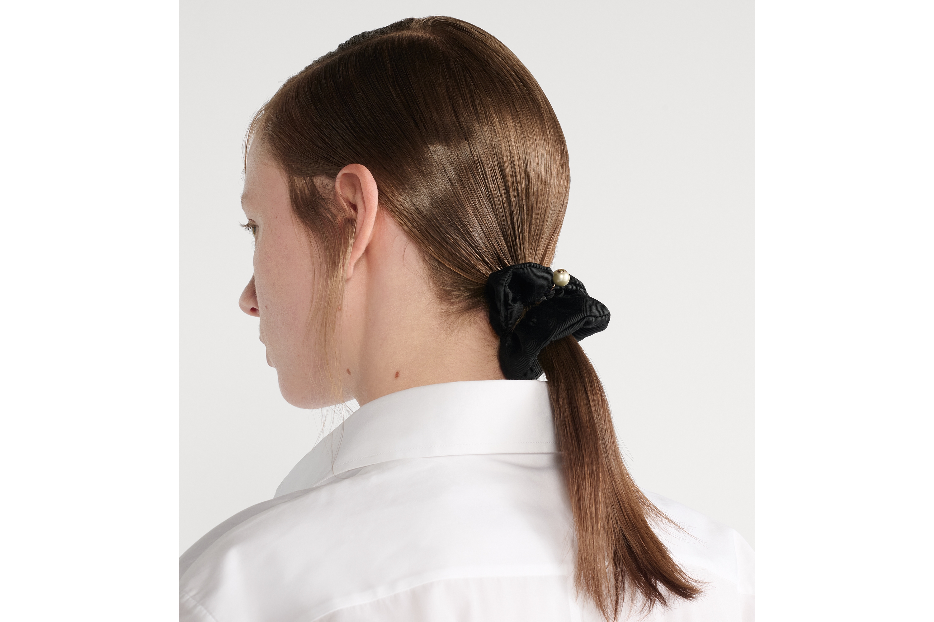 Dior Sweet 헤어 타이 블랙 그로그랭-이펙트 테크니컬 패브릭 E09