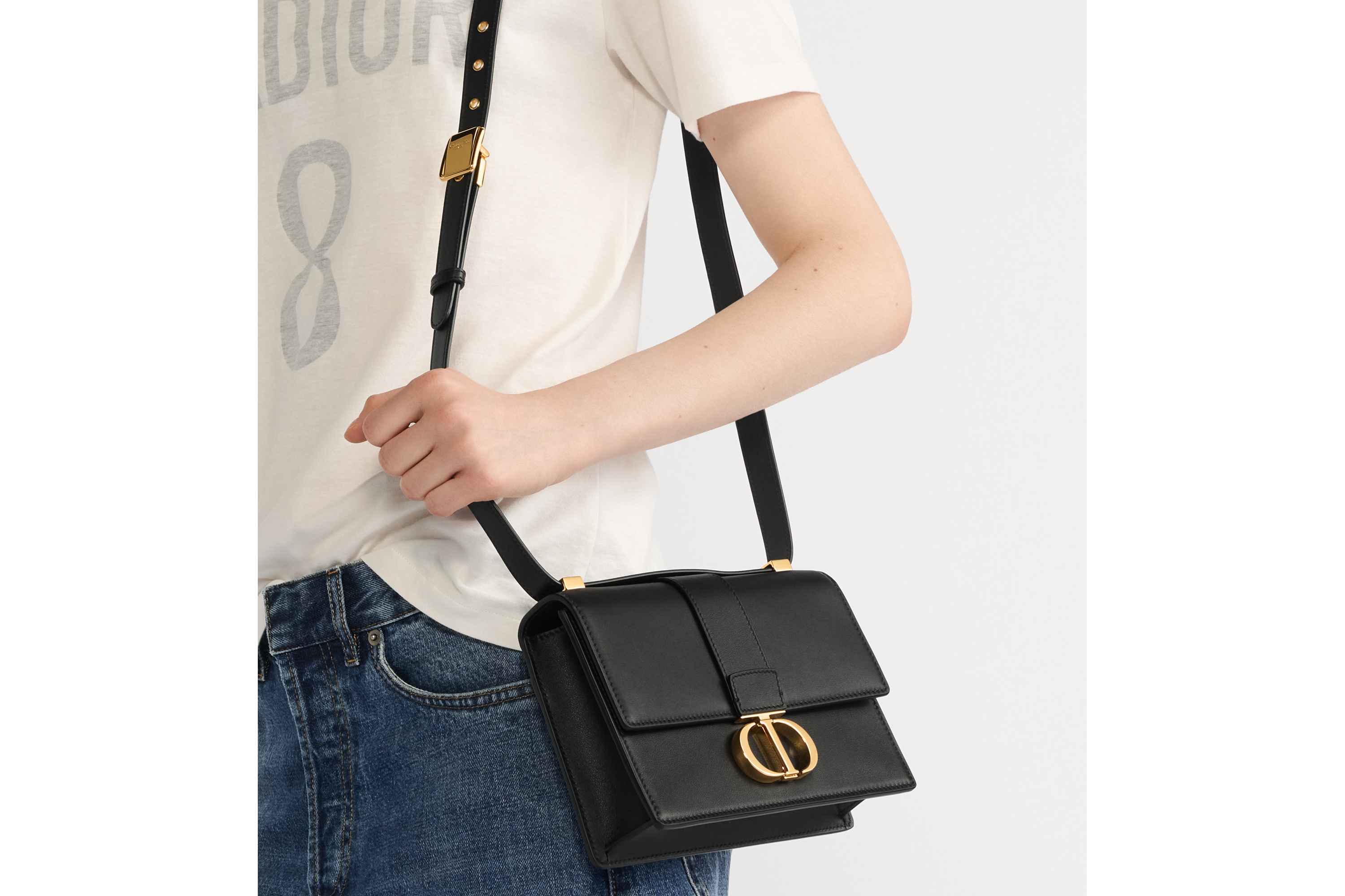 Small 30 Montaigne Bag