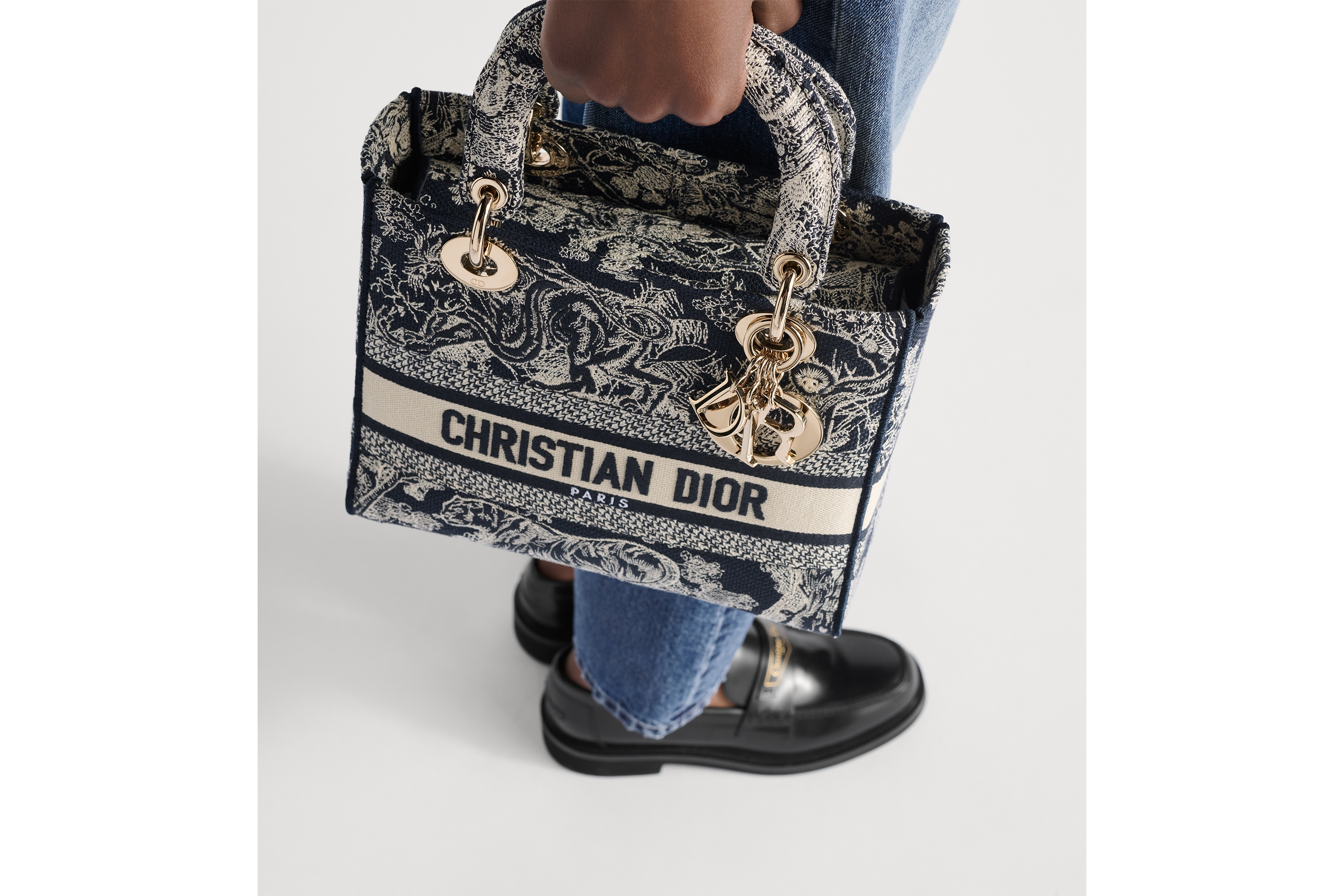 Dior LADY D-Liteバッグショルダーバッグ A-8671 Dior LADY D-Liteバッグショルダーバッグ A-8671 楽天市場】Dior