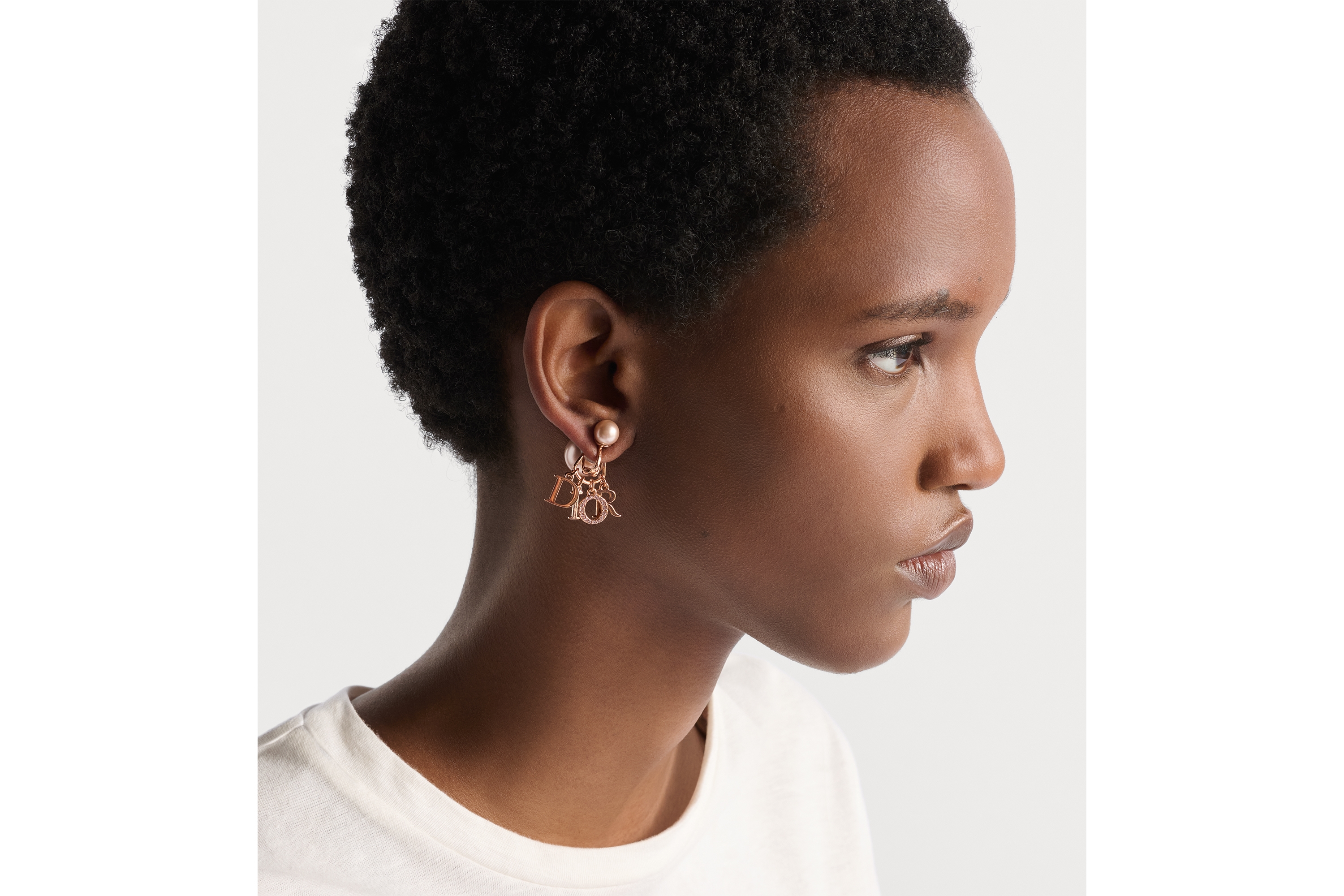 look_image_alt_prefix Dior Tribales クリップイヤリング メタル・レジンパール・クリスタル E08