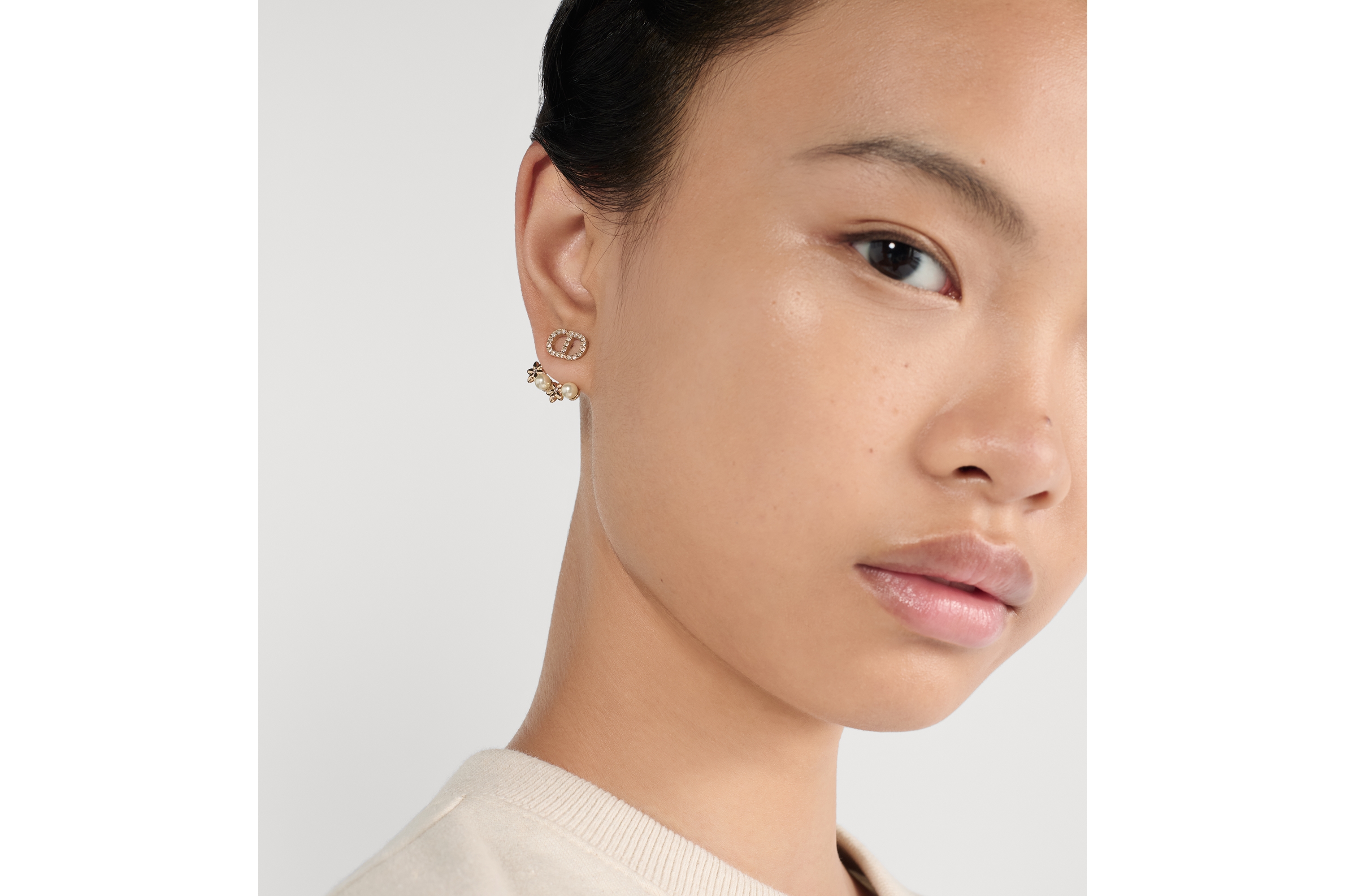 Petit CD Daisy Earrings