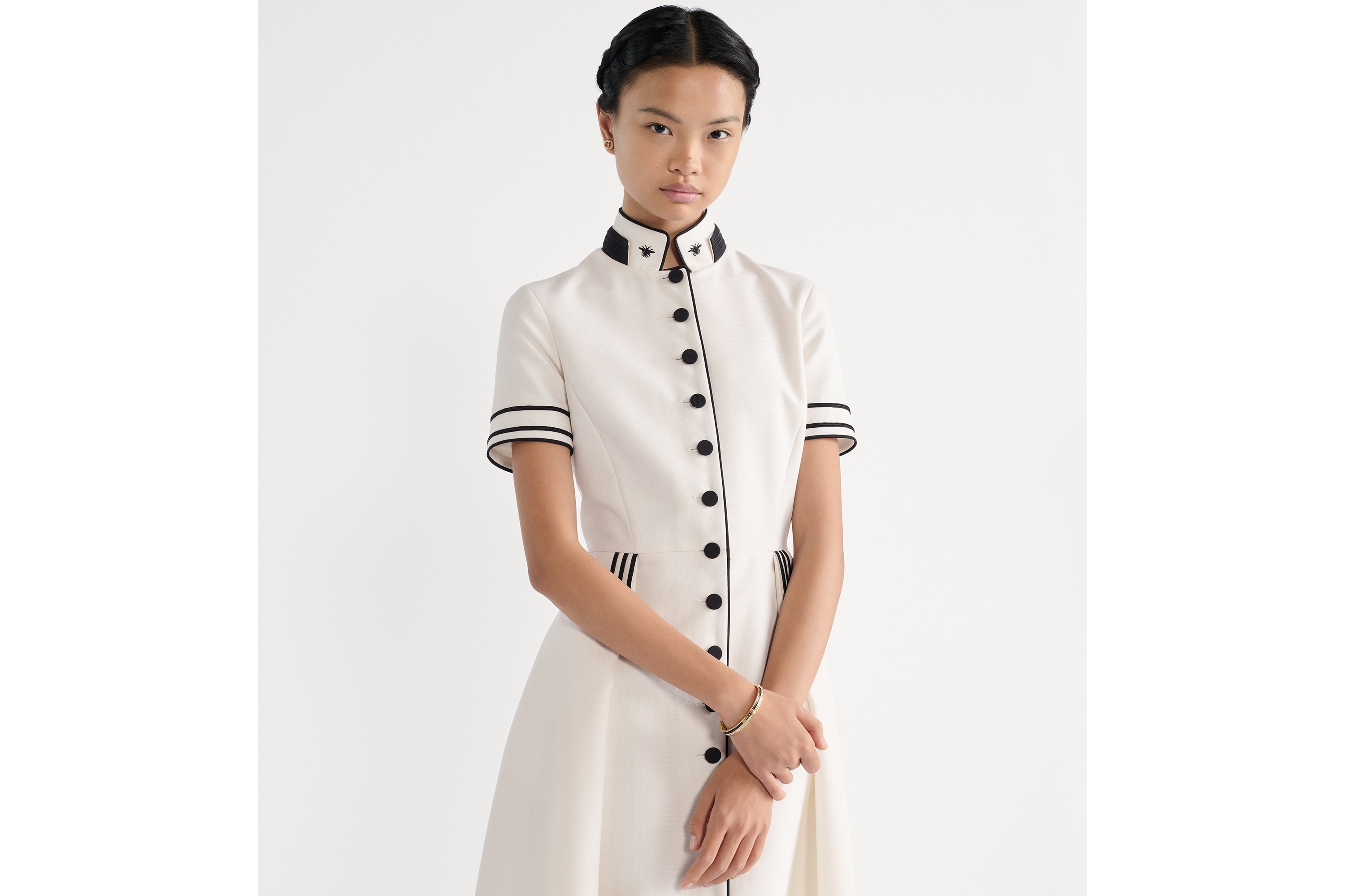 look_image_alt_prefix Midilange overhemdjurk met riem Ecru wol en mohair E04