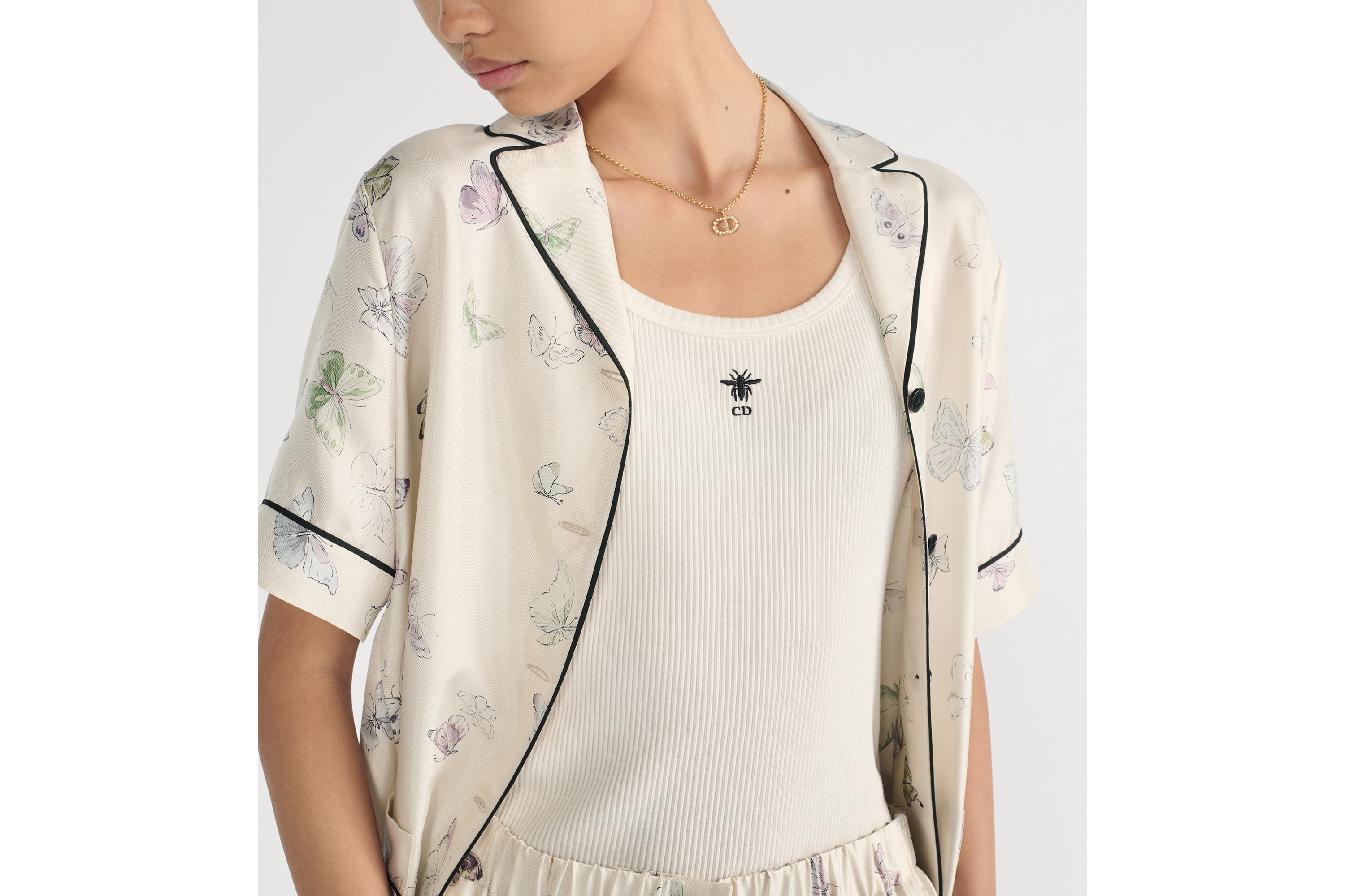 Look Short-Sleeved Shirt Ecru Silk Twill with Multicolor Butterfly Motif E05