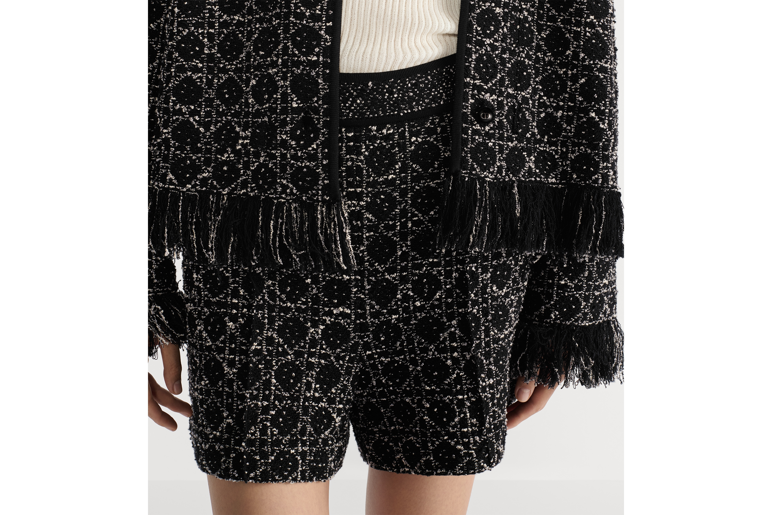 Macrocannage Shorts