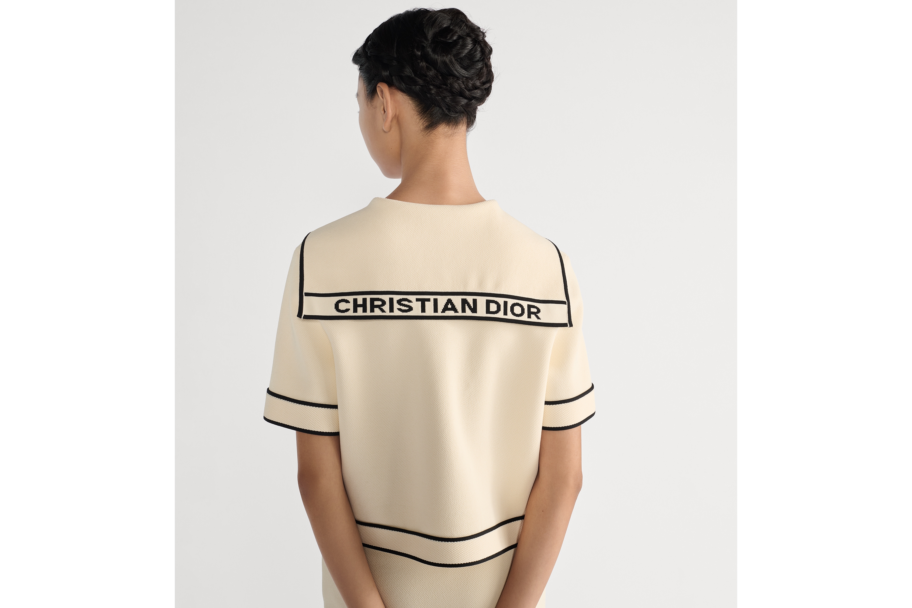 Look Short-Sleeved Jacket with Sailor Collar White and Black Technical Knit E06