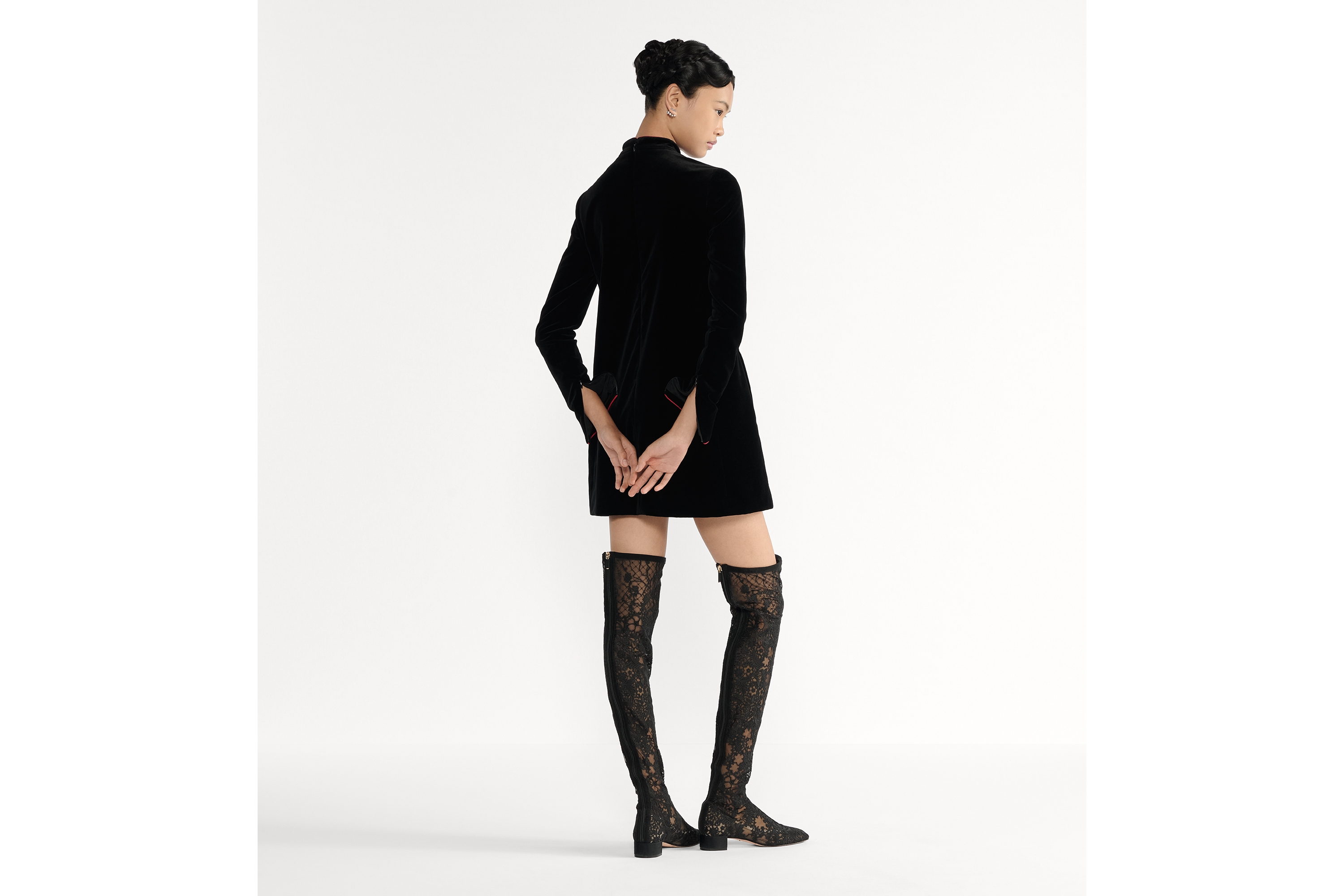 Vestido curto Veludo de algodão preto E02