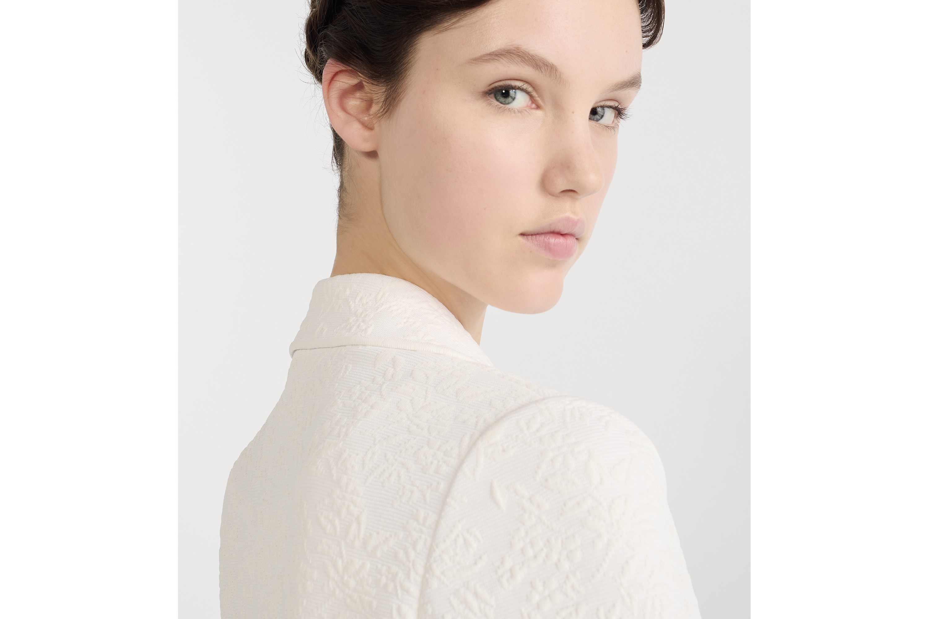 look_image_alt_prefix Chaqueta corta Punto técnico Millefiori color crudo con acolchado efecto bouti E08