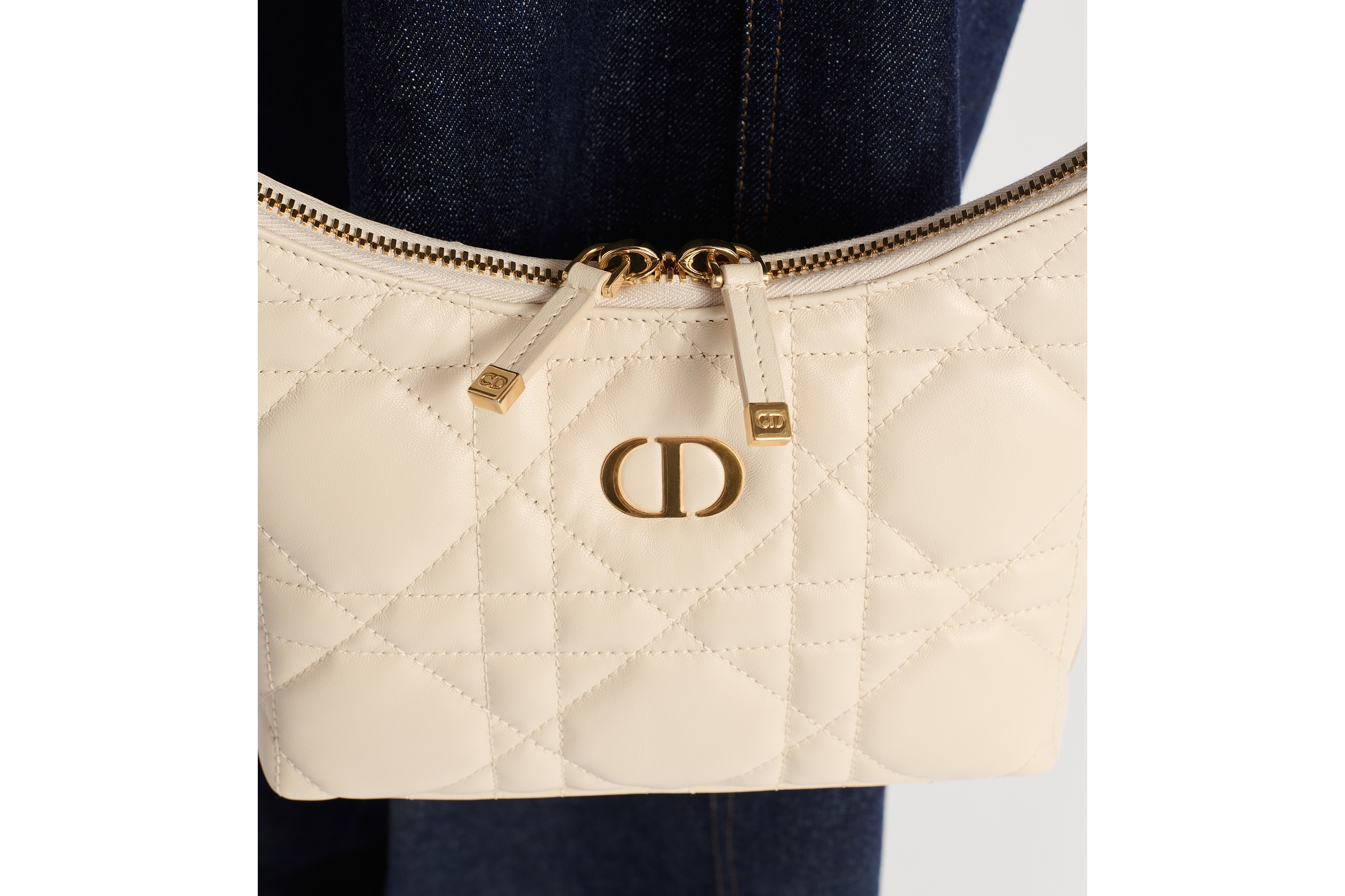 Look Miss Caro Diorling Mini Bag with Chain Light Beige Macrocannage Lambskin E17